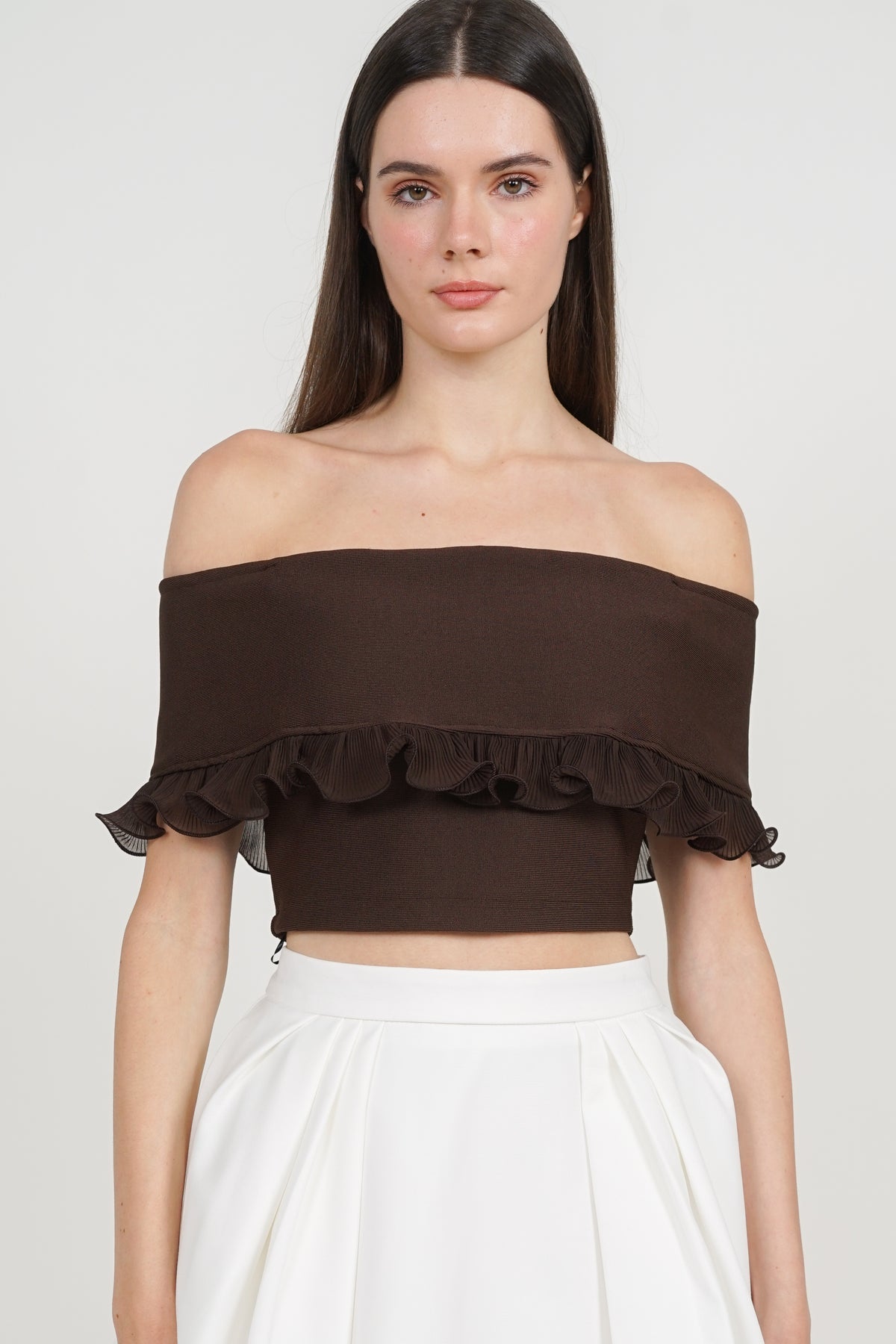 Off-Shoulder Ruffled Frill-Hem Top in Cafe