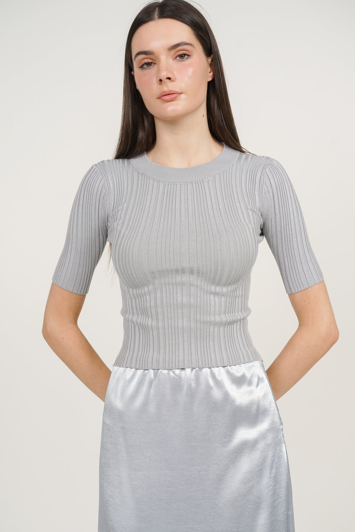 Round Neck Ribbed Knit Top in Blue Grey