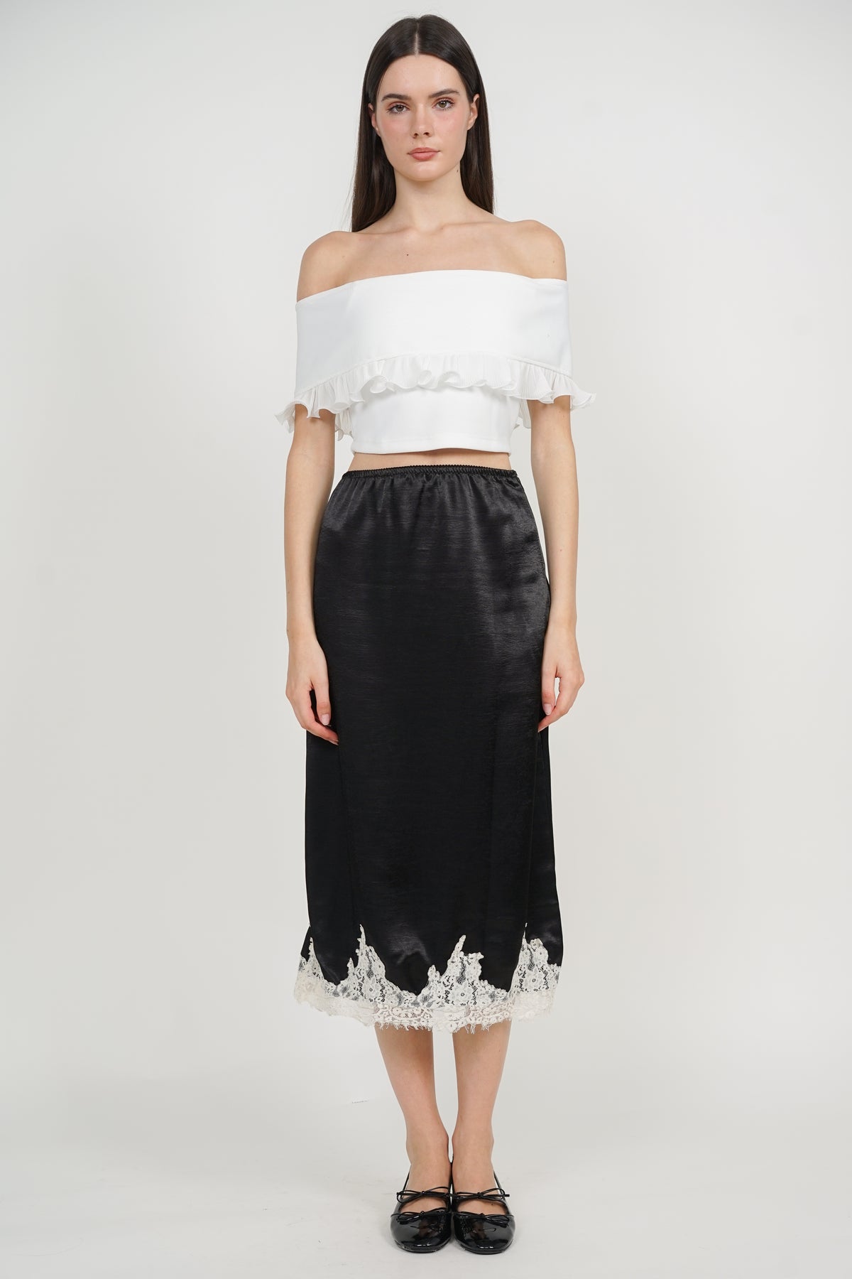 Slip On Patchwork Lace Skirt in Black