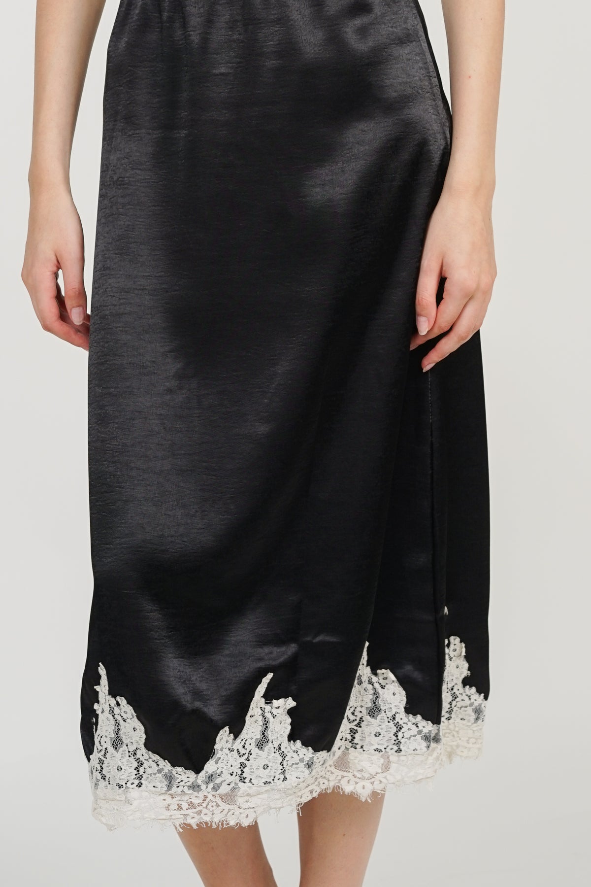 Slip On Patchwork Lace Skirt in Black
