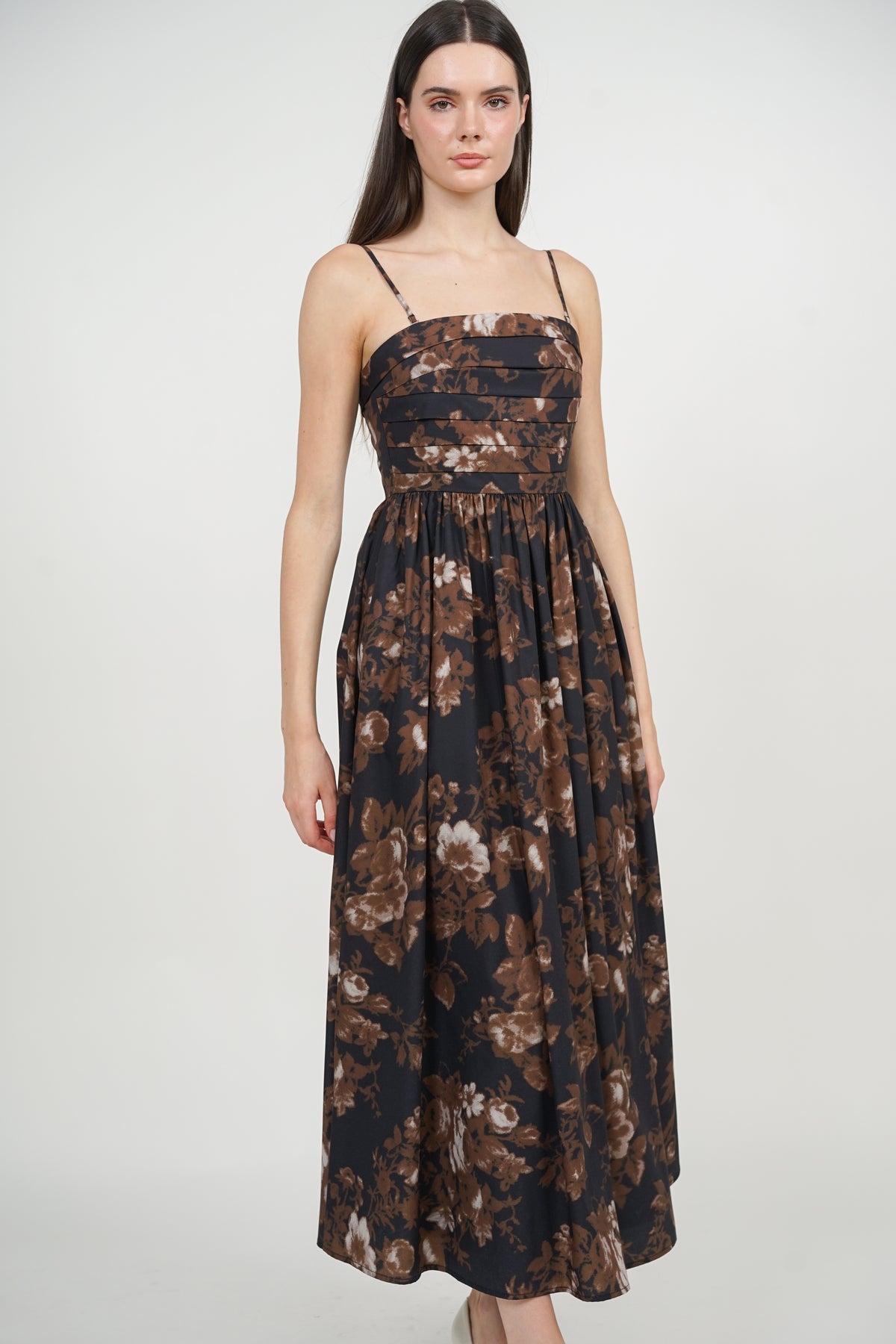 Maxi Pleated Flare Dress in Black Floral