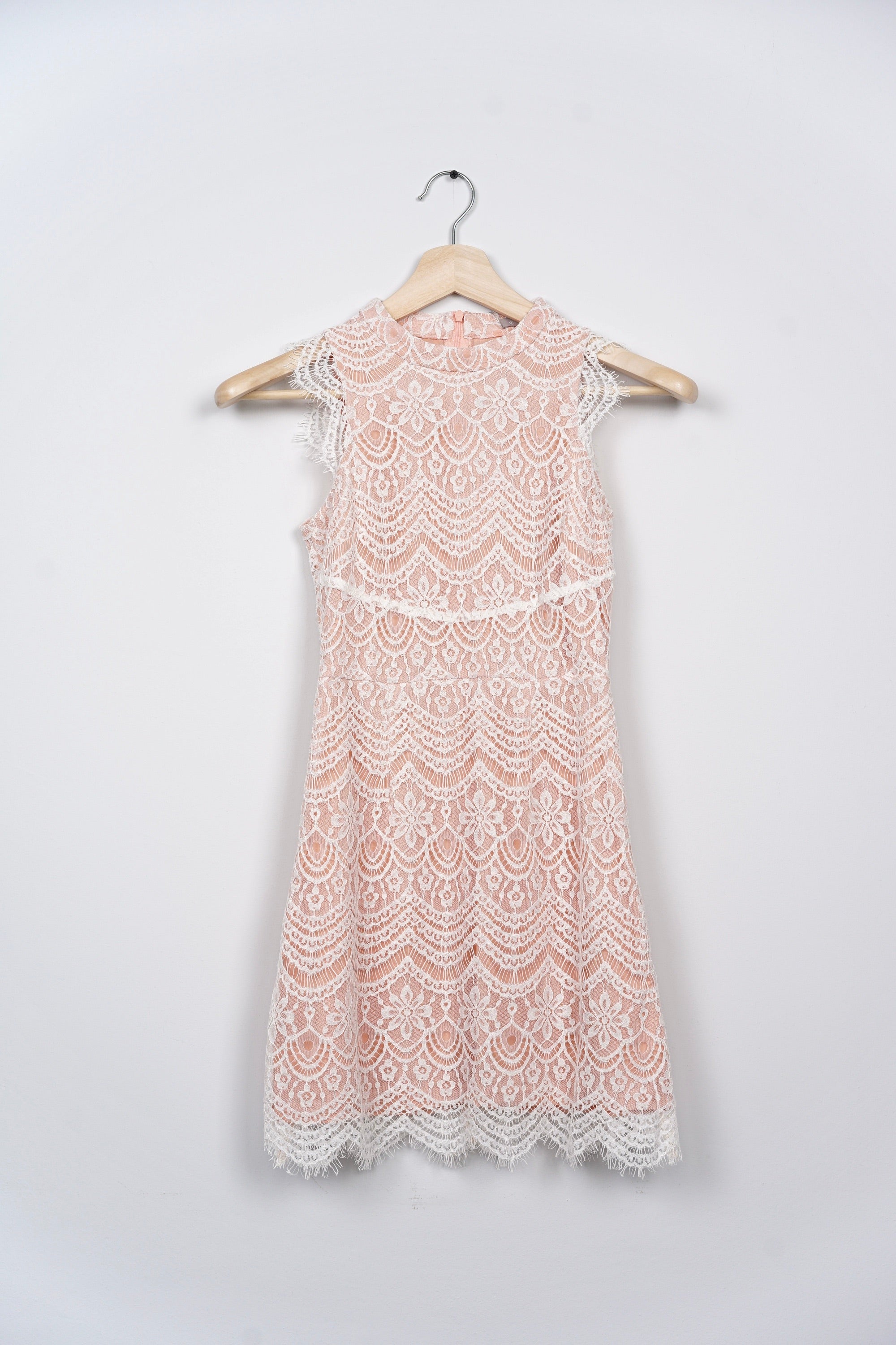 Daere Lace Dress in White