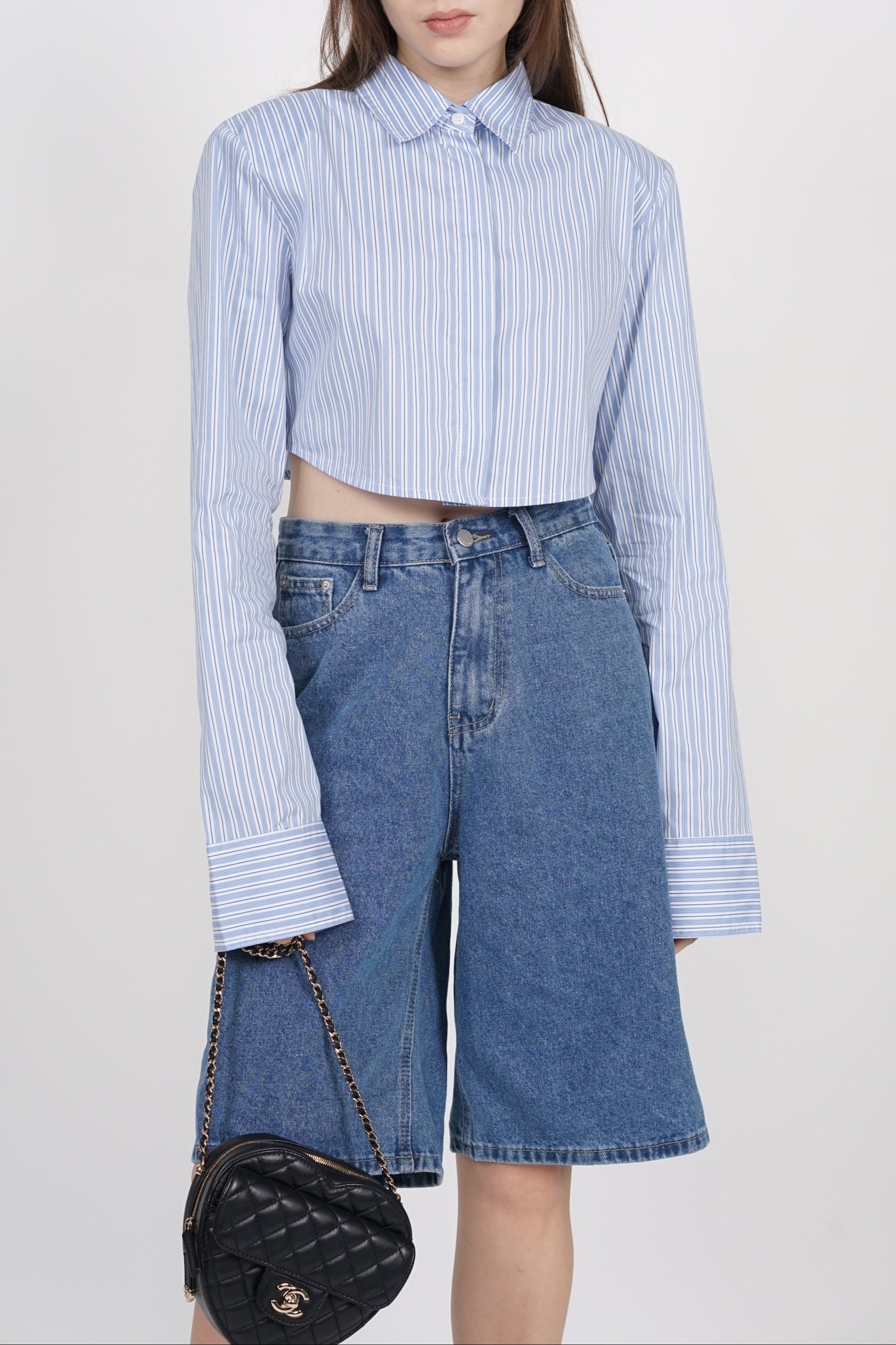 Cropped Collar Shirt in Blue Stripes