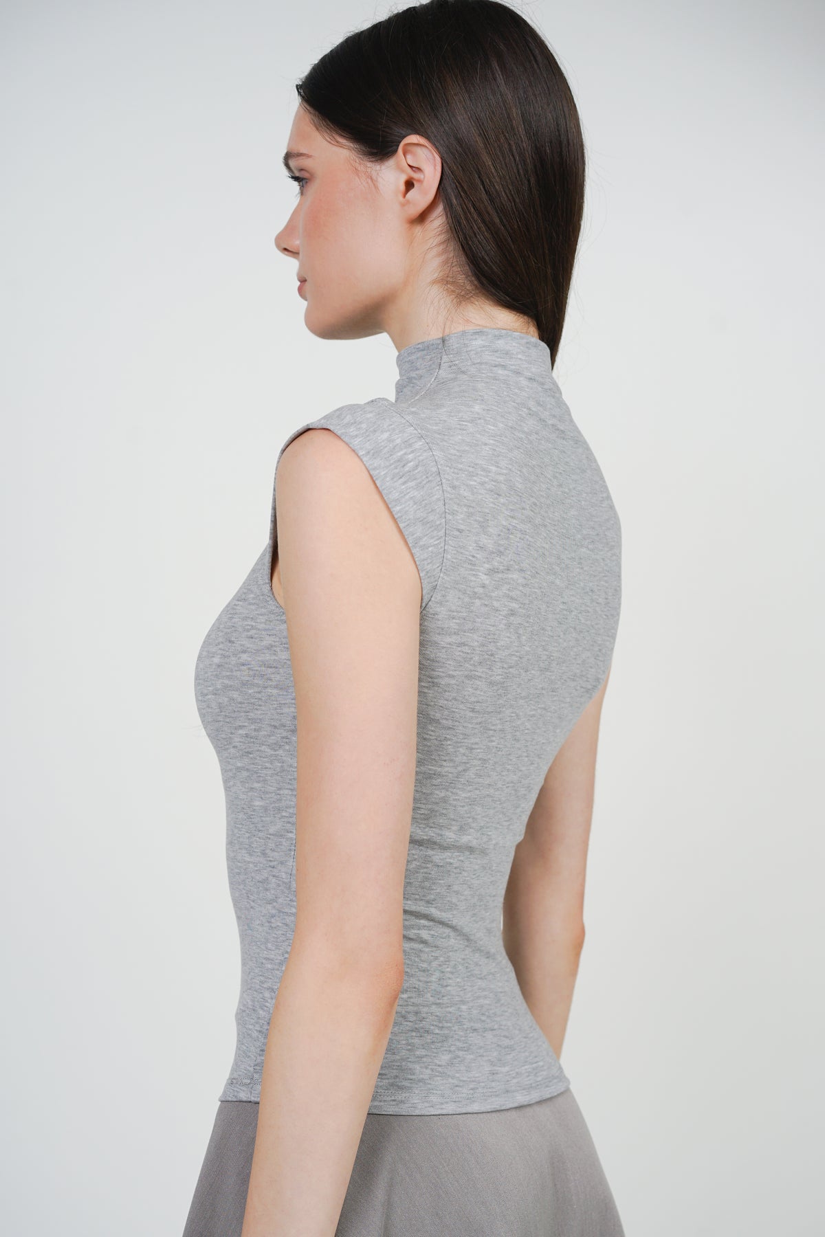 Turtleneck Cap Sleeve Top in Heather Grey
