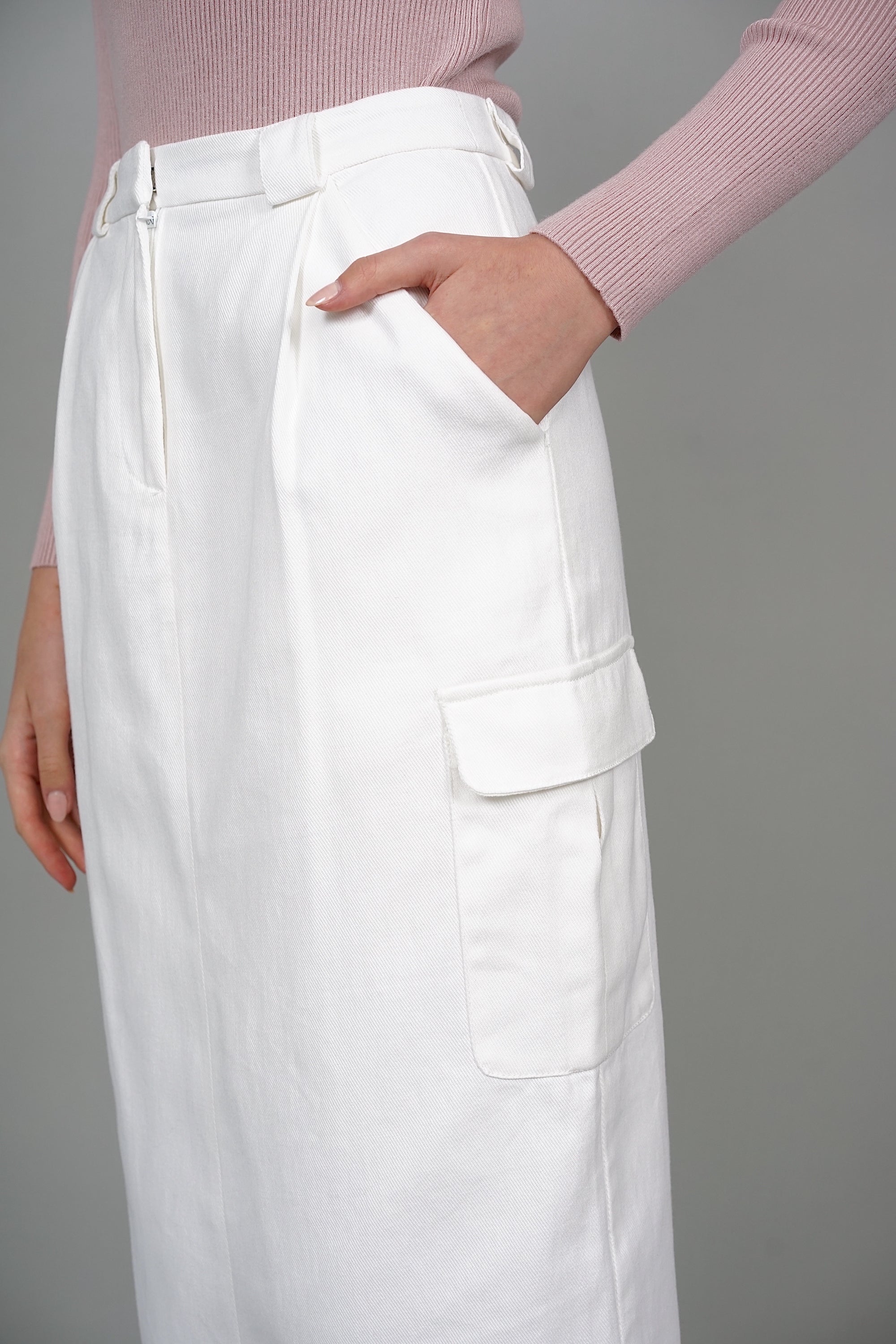 Mari Cargo Pencil Skirt in White Denim