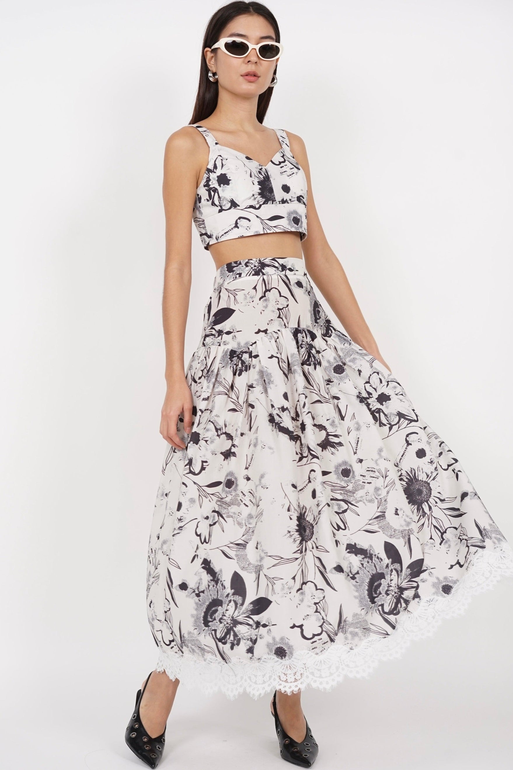 Flare Lace Trim Skirt in White Floral