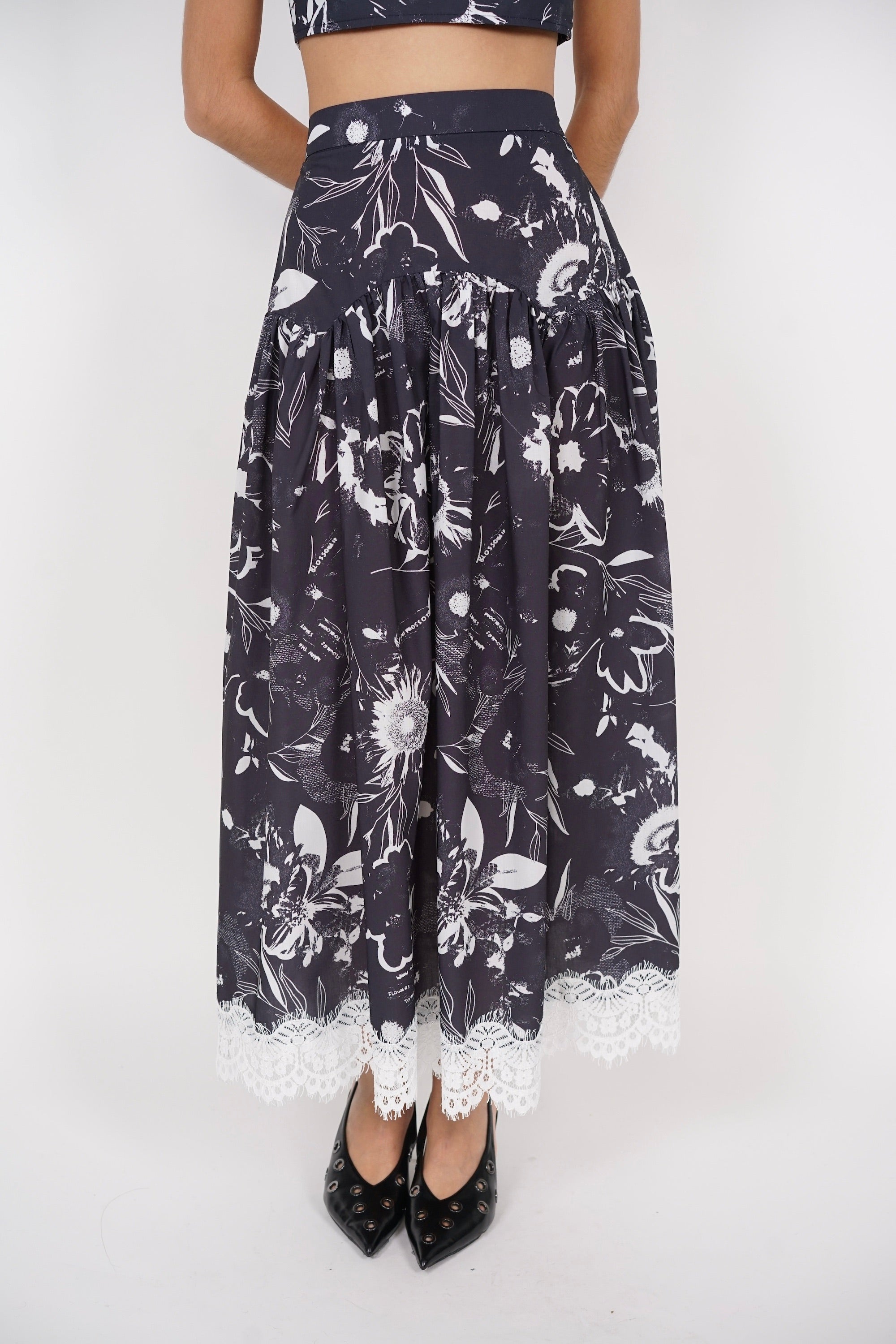 Flare Lace Trim Skirt in Black Floral