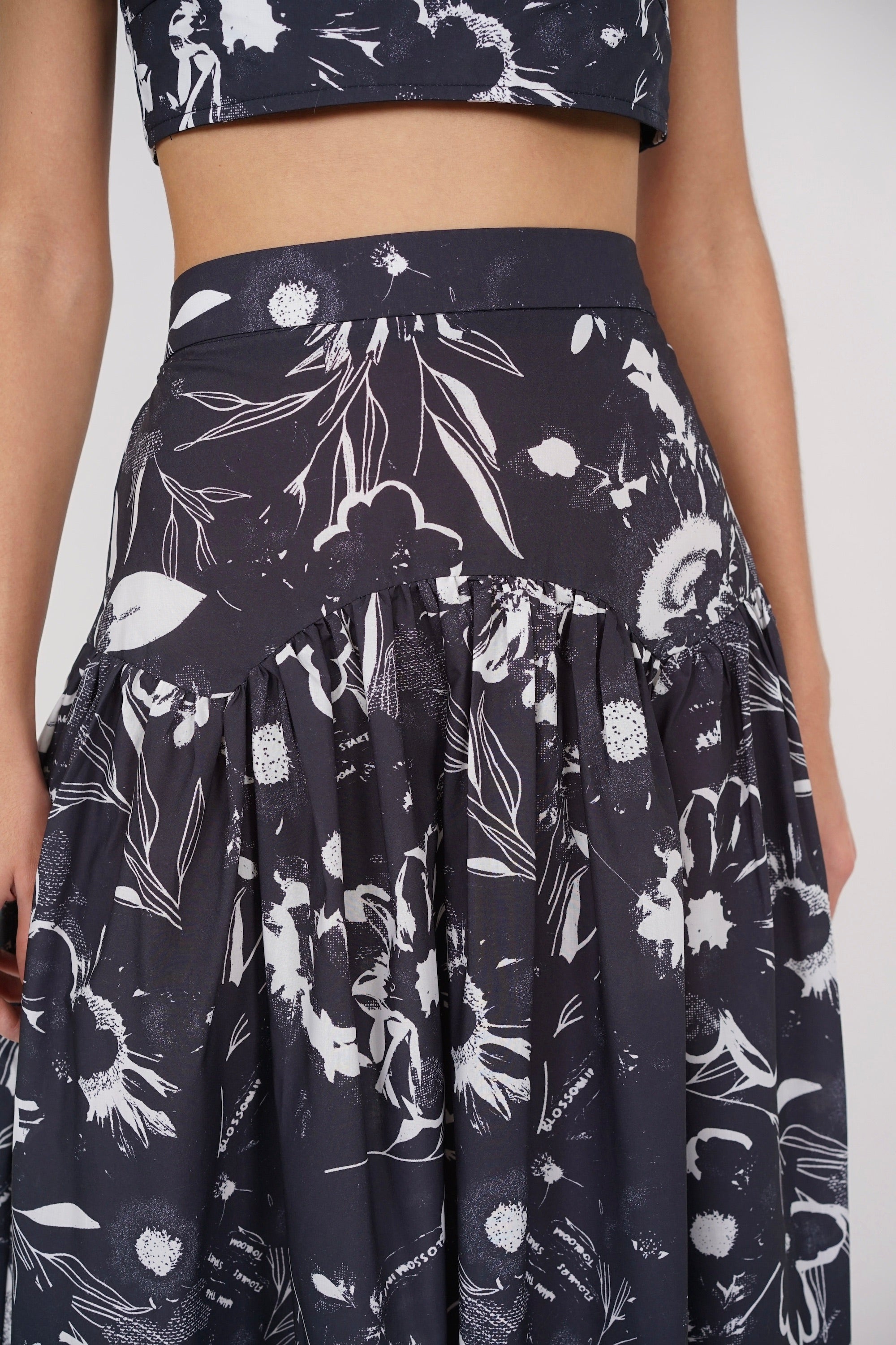 Flare Lace Trim Skirt in Black Floral