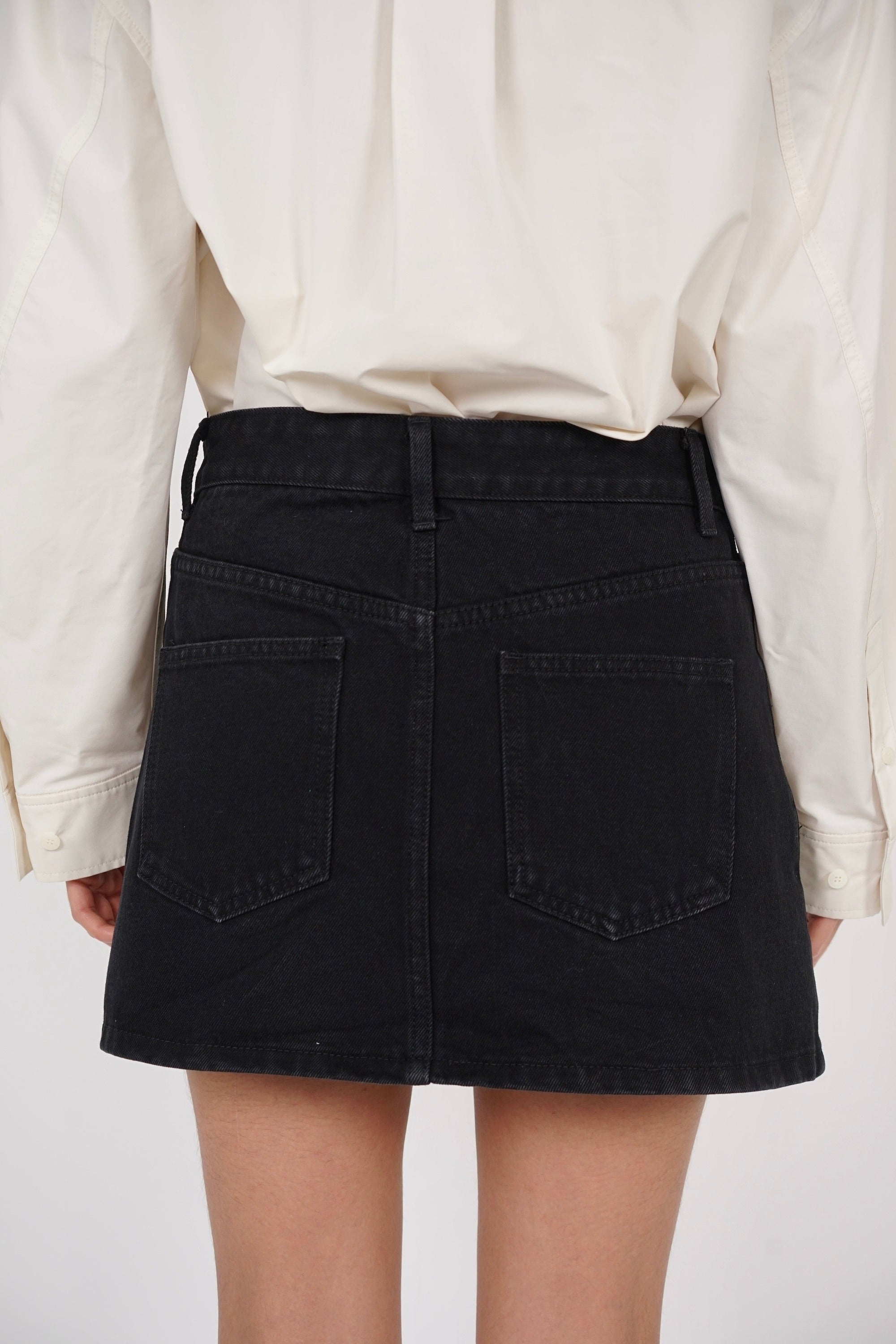 Low Waist Mini Skirt in Black