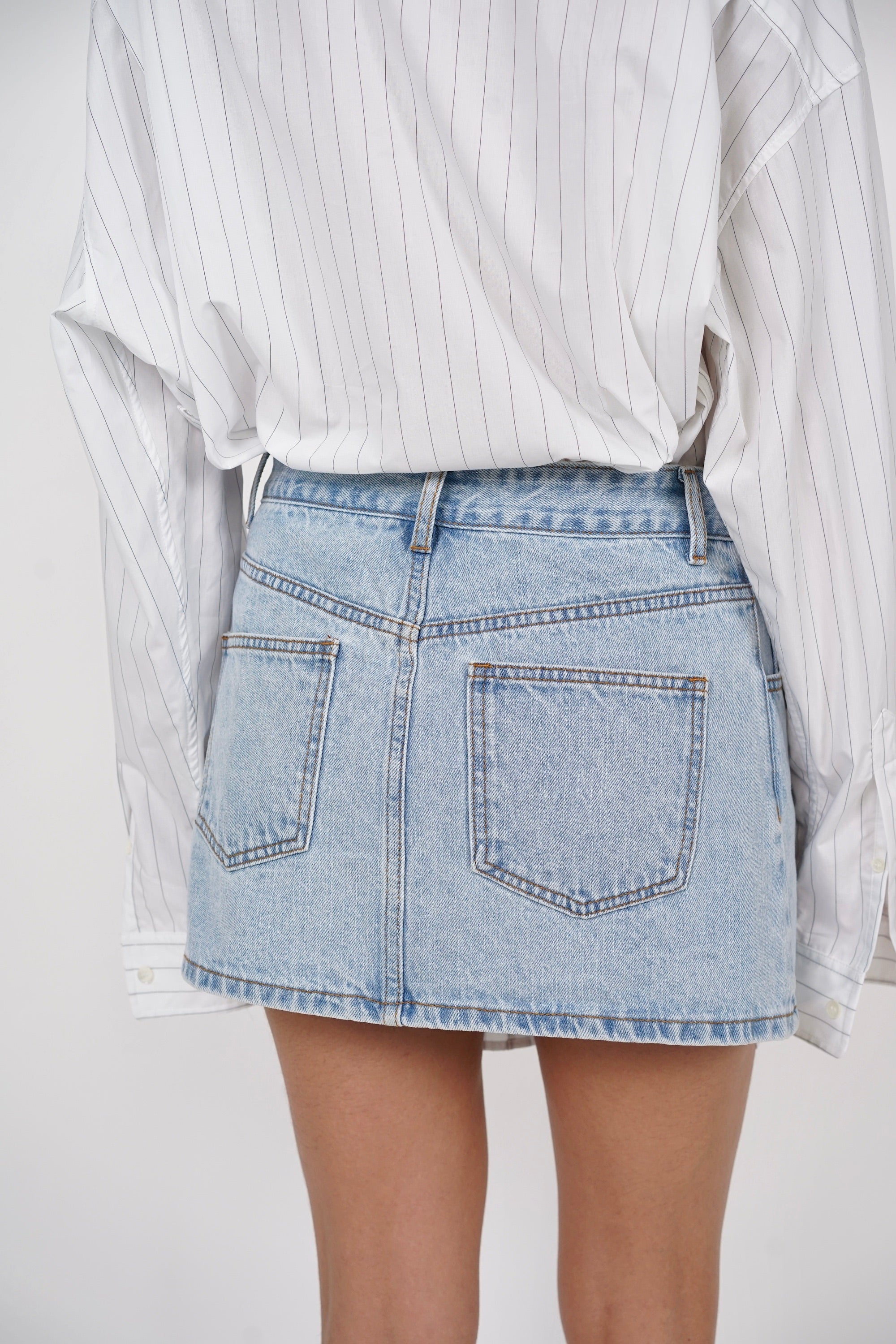 Low Waist Mini Skirt in Light Blue