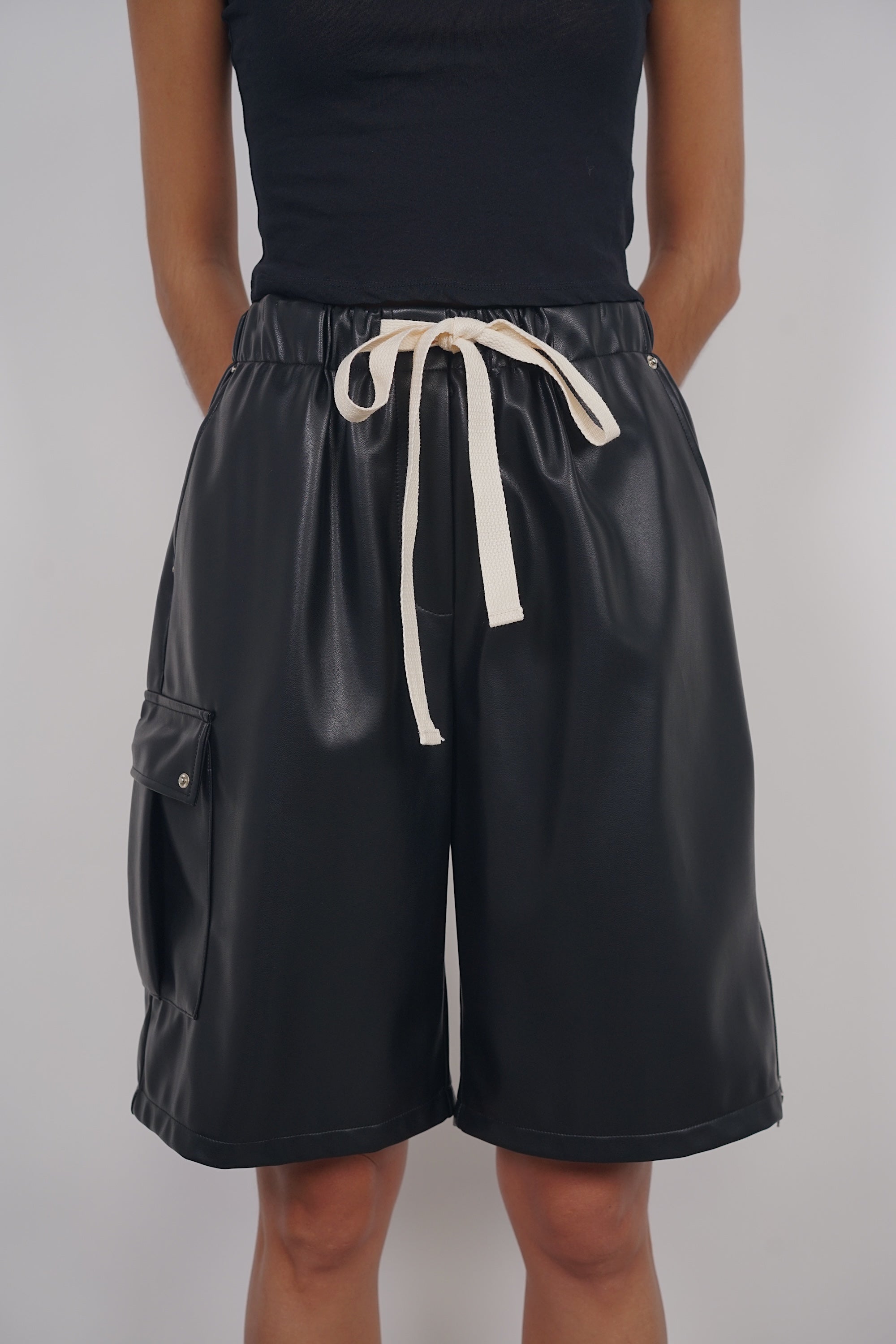Bermudas Leather Shorts in Black