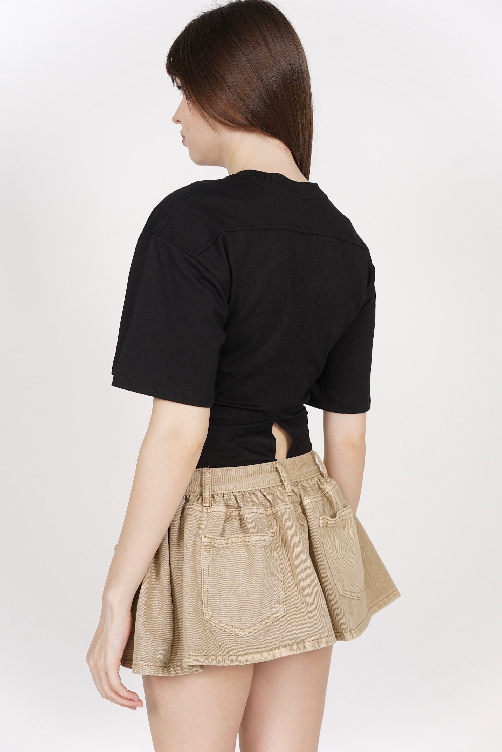 Low Rise Mini Denim Skirt in sand