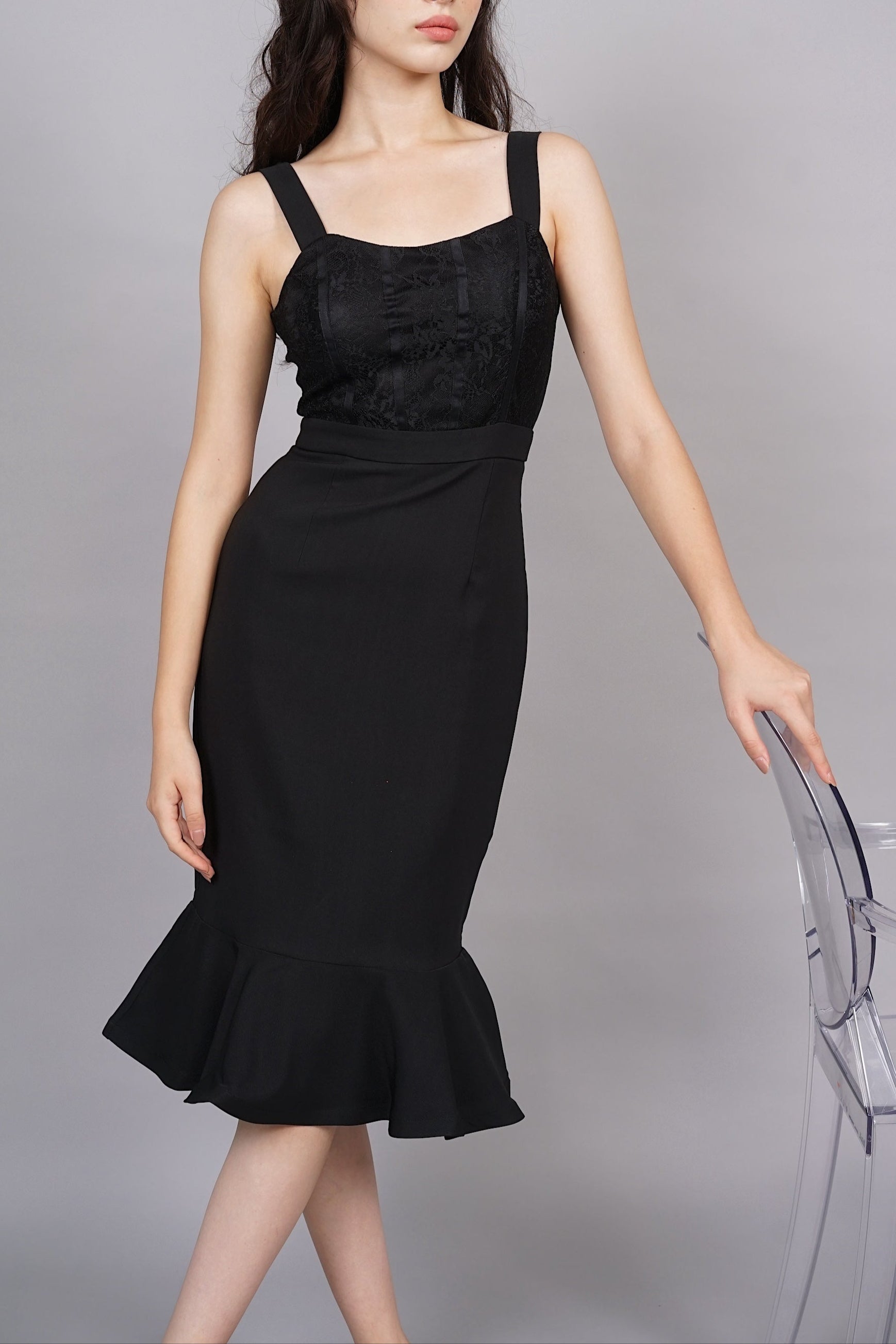 Akai Contrast Lace Dress in Black