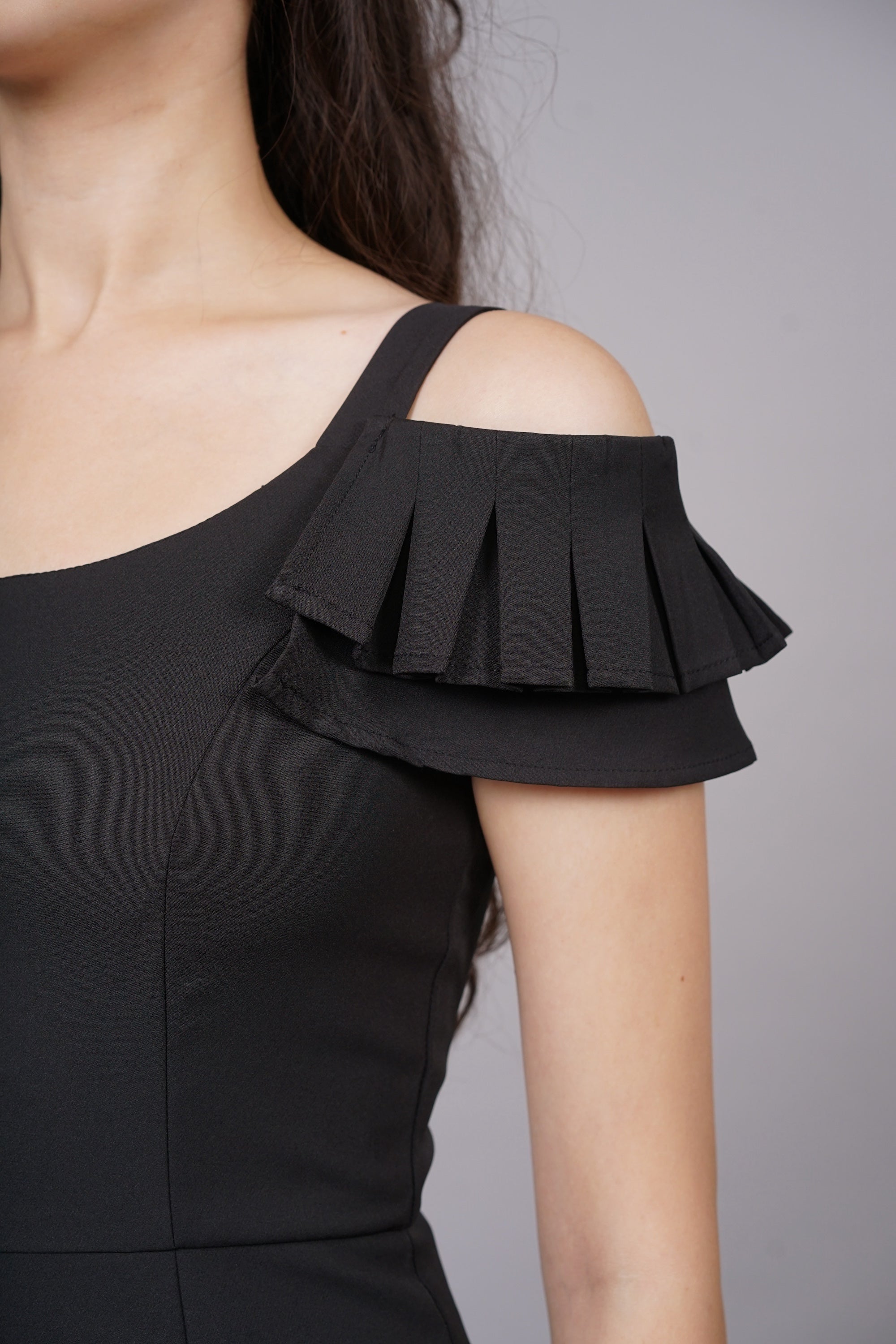 Noelle Midi Dress in Black