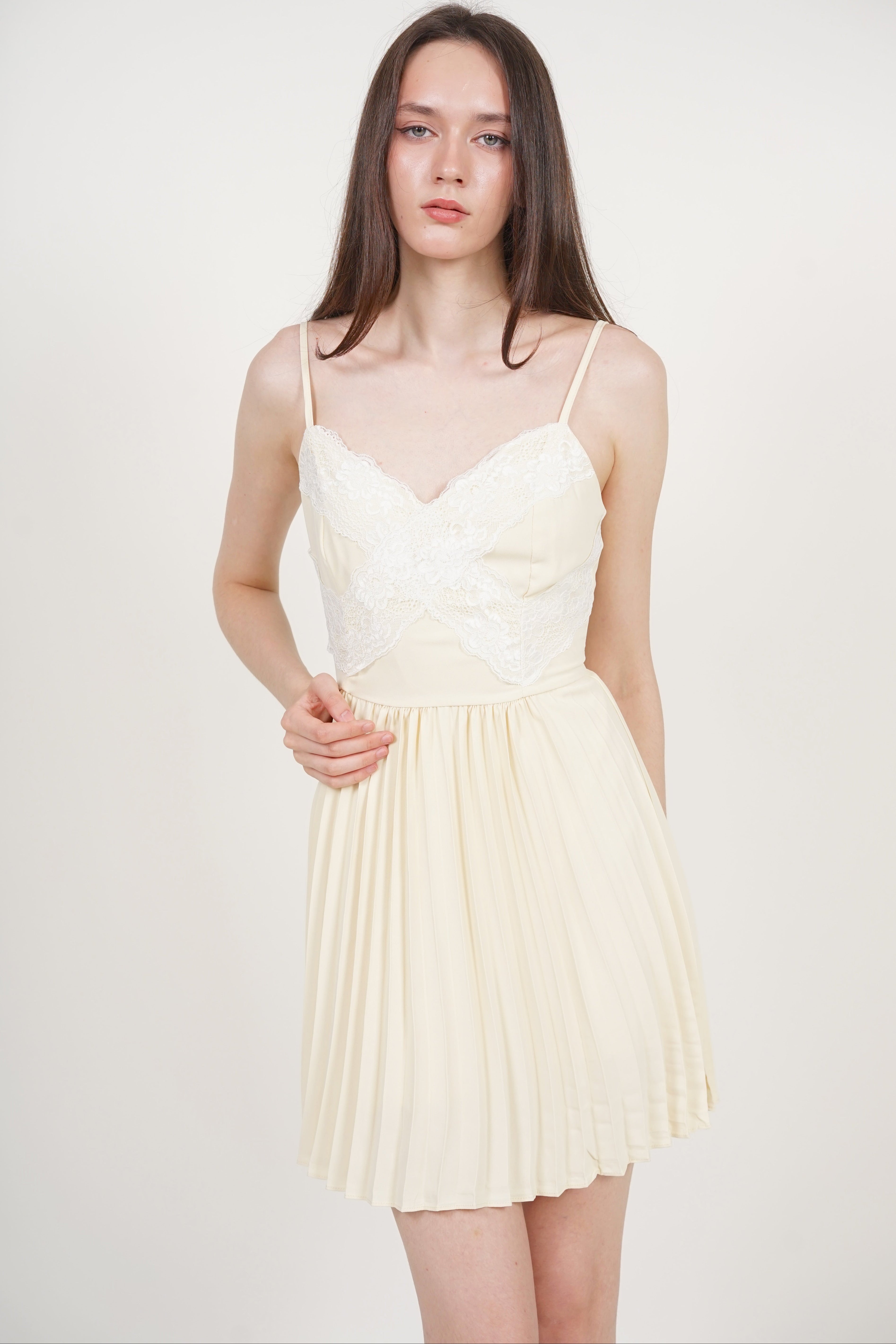 Cami Lace Pleated Romper in Buttercup