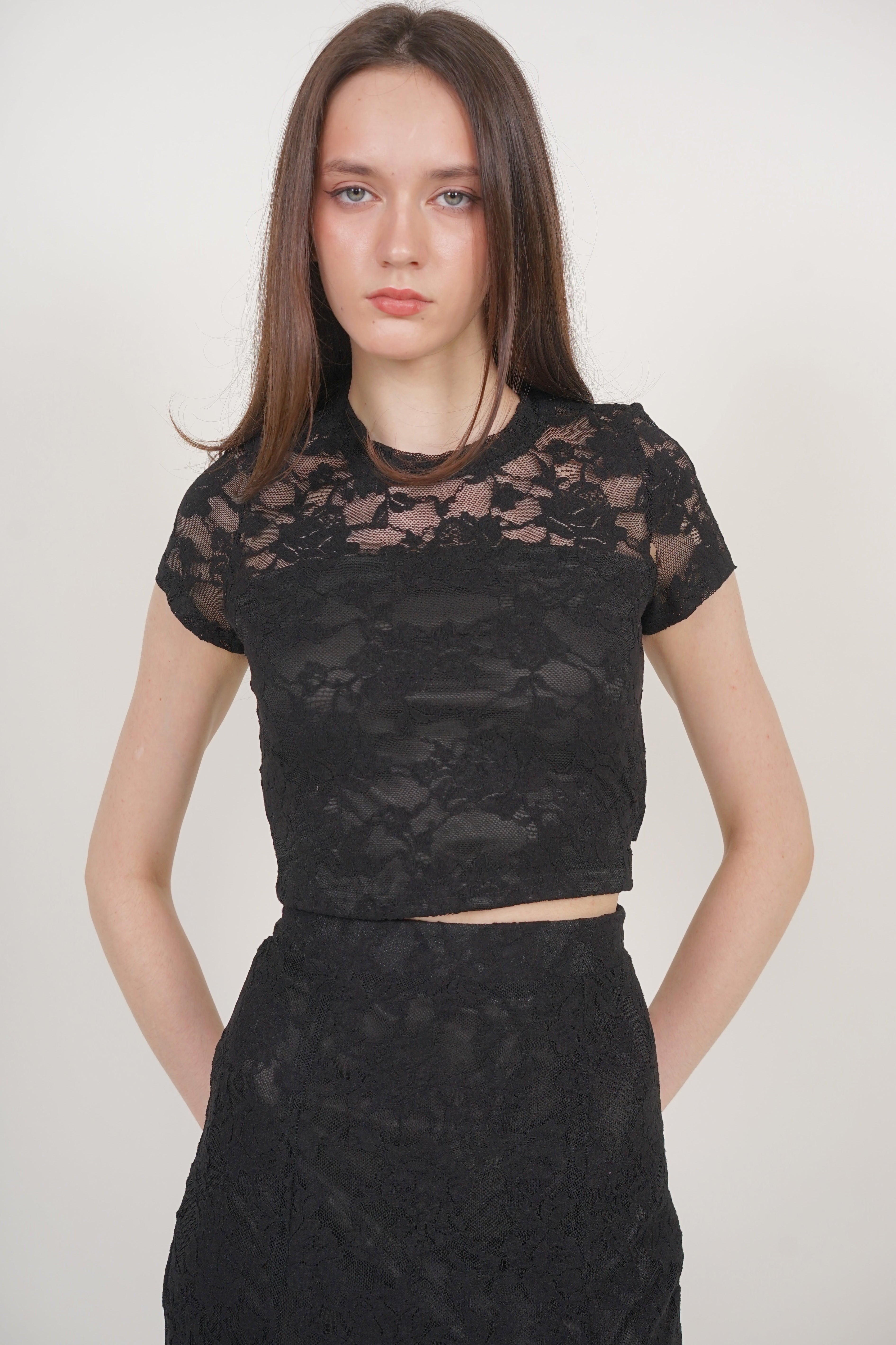 Crop Top Waist Tie in Black Lace
