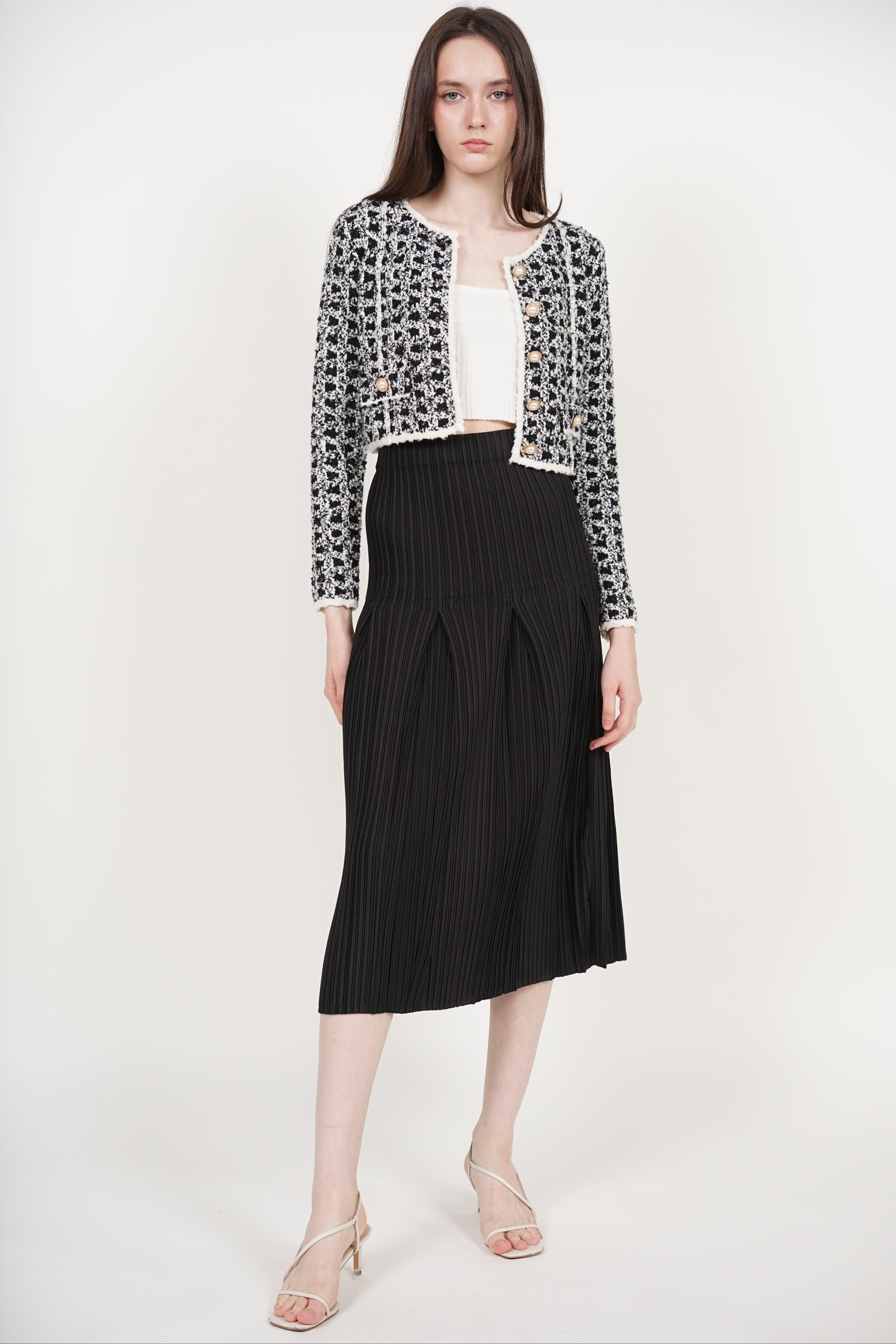Pearl Button Knit Jacket in Black White