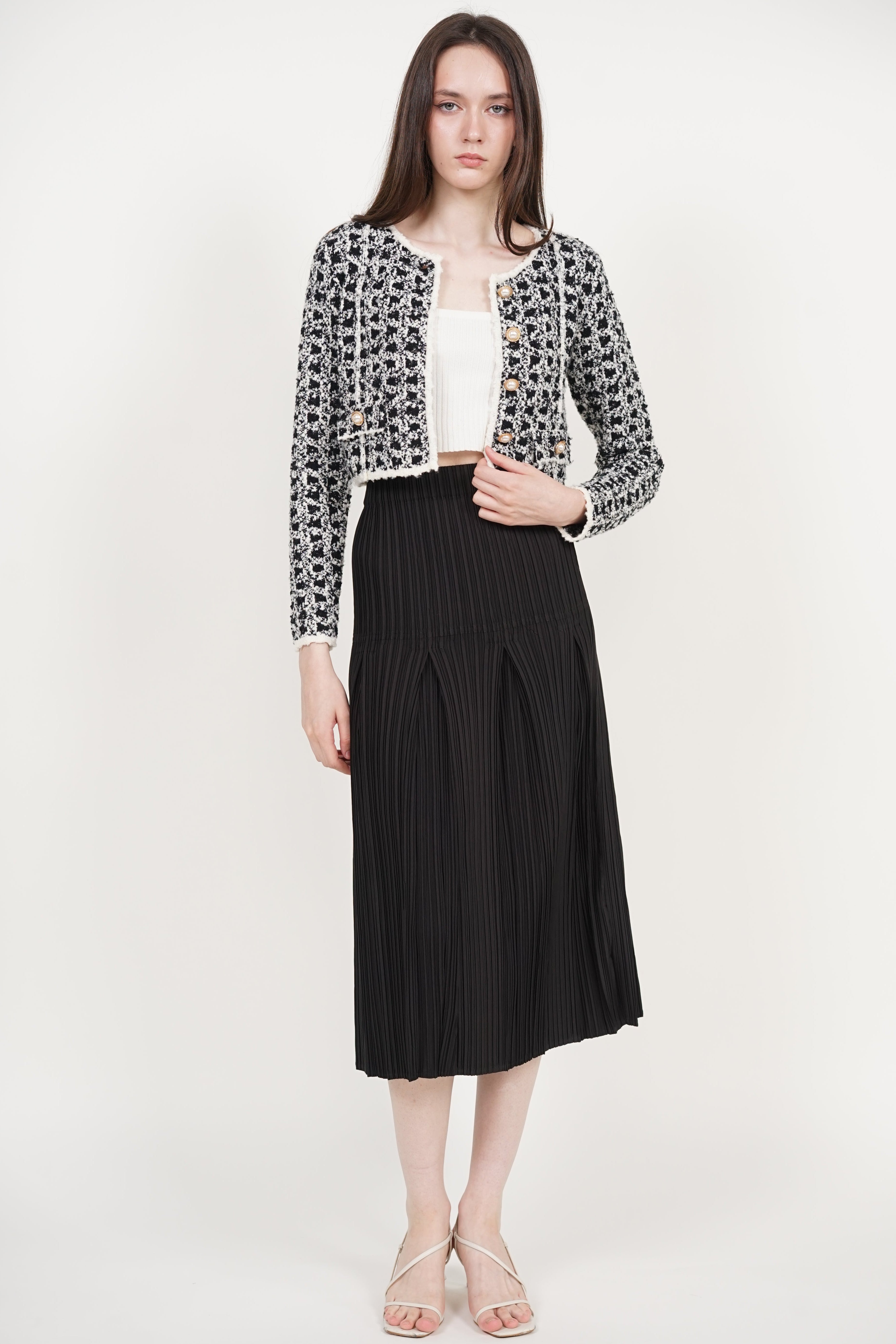 Pearl Button Knit Jacket in Black White
