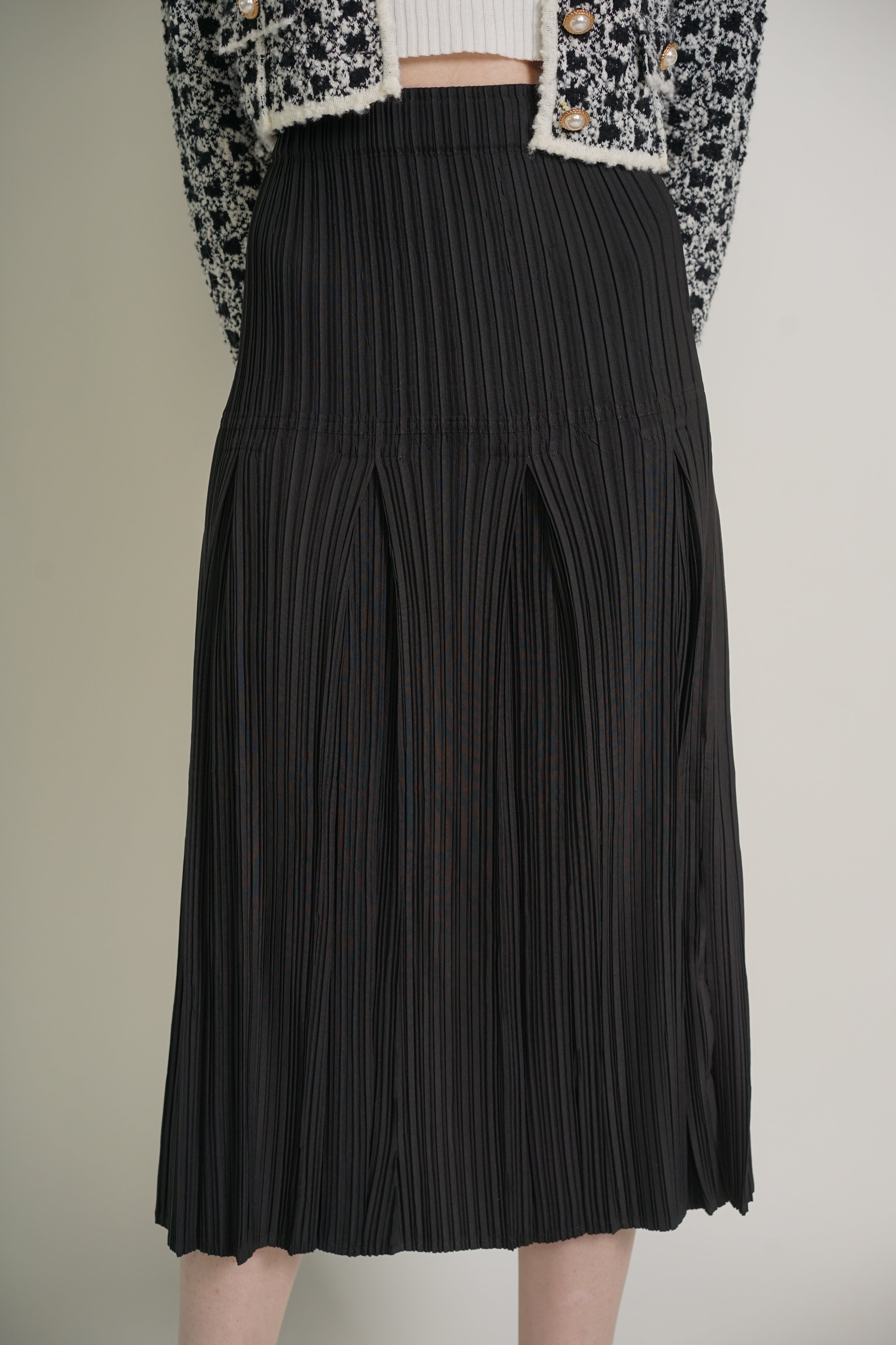 Godet Pleated Skirt in Black