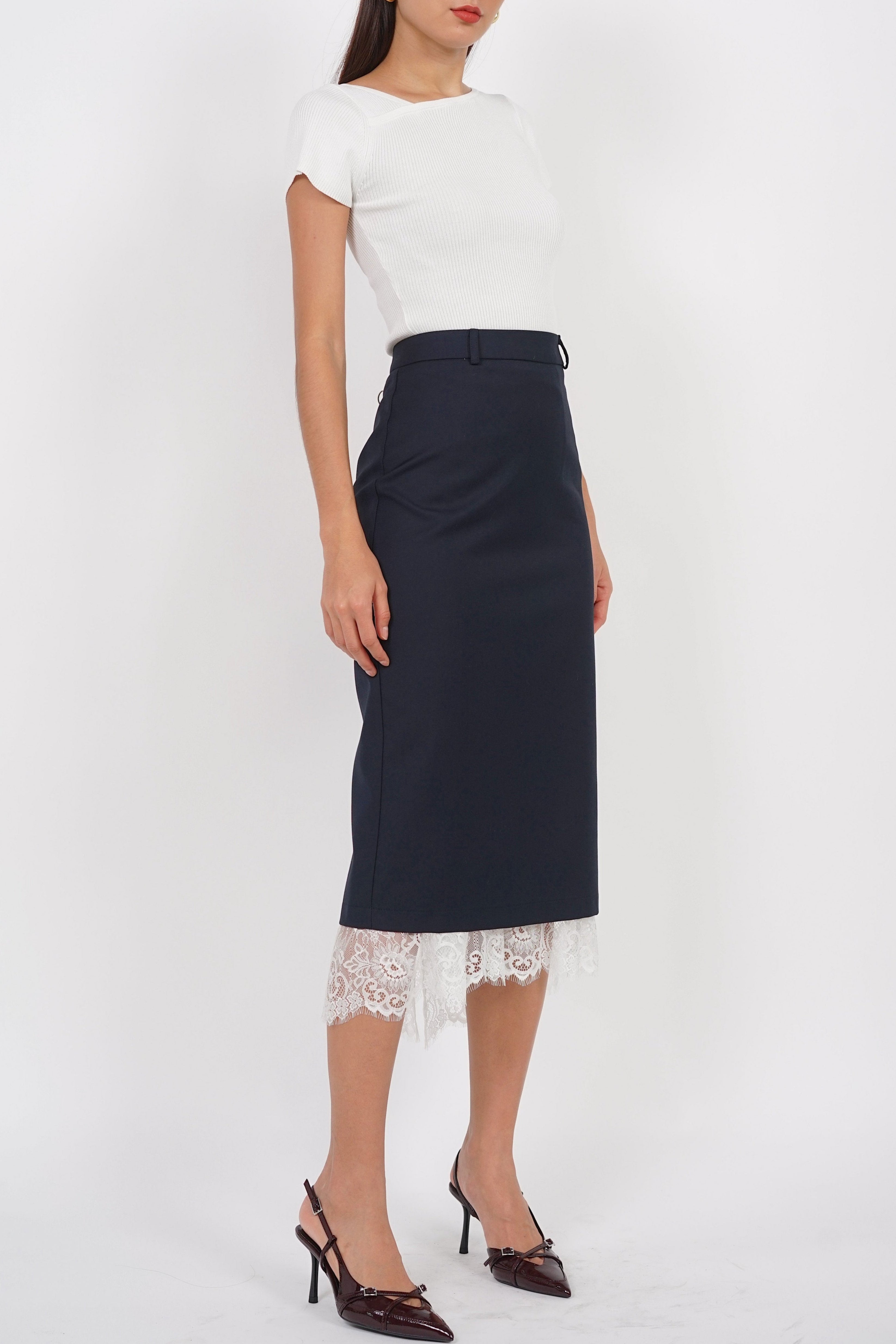 Dreamy Lace Skirt in Navy