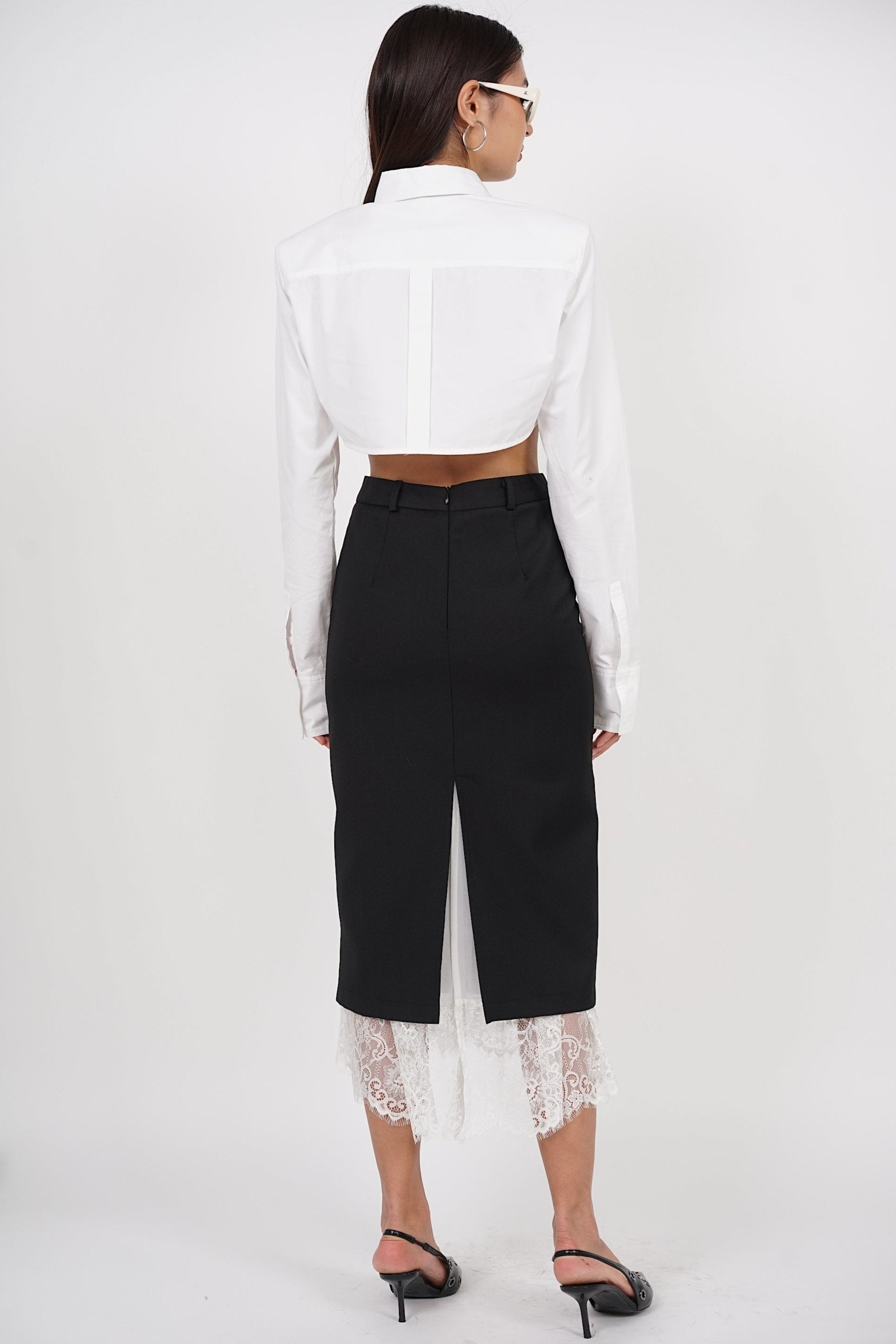 Dreamy Lace Skirt in Black