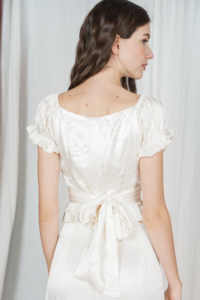 Jorin Puffy Top in Ivory