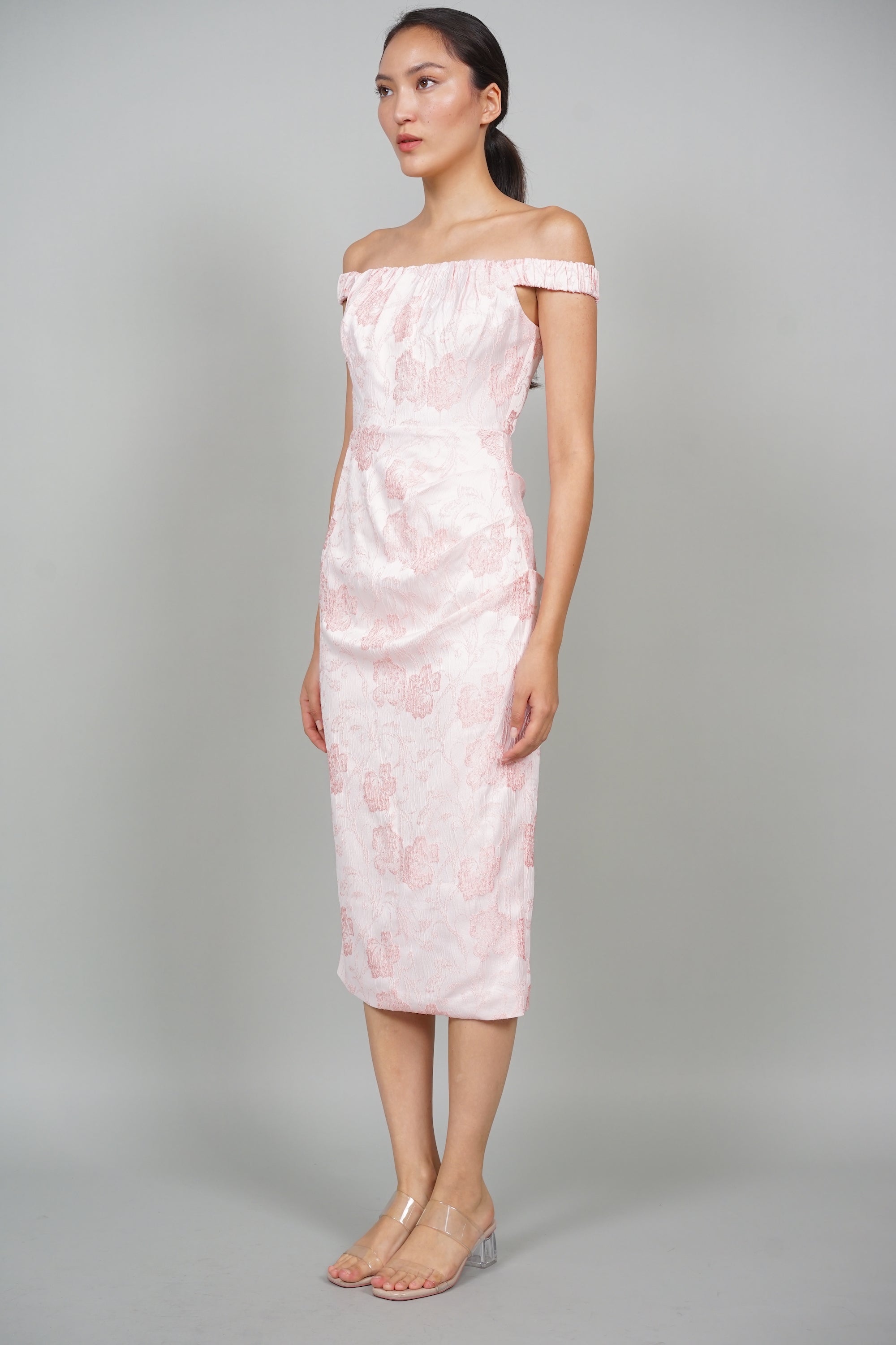 Ray Off-Shoulder Midi Dress in Light Pink Floral