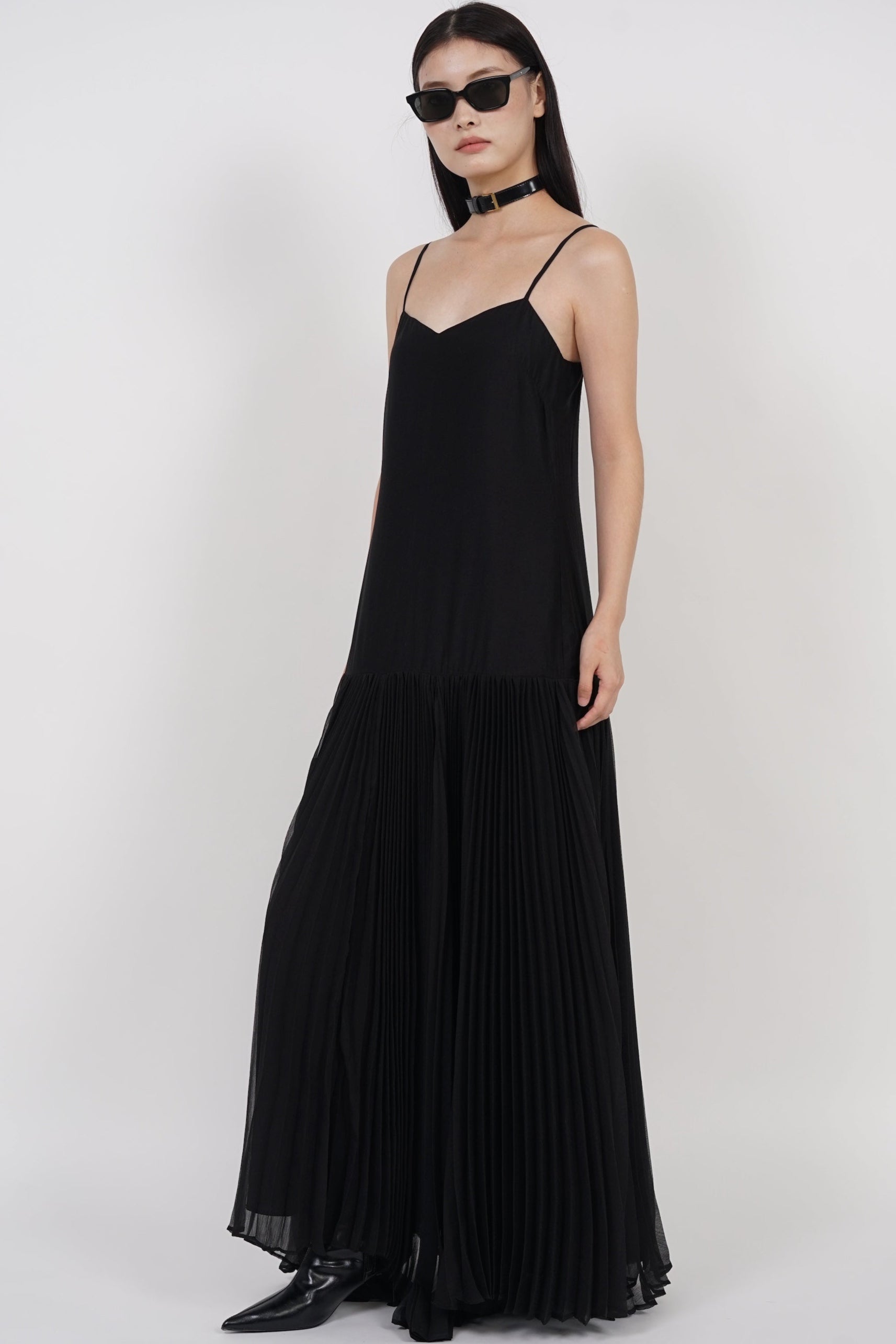 Pleated Flowy Dress in Black