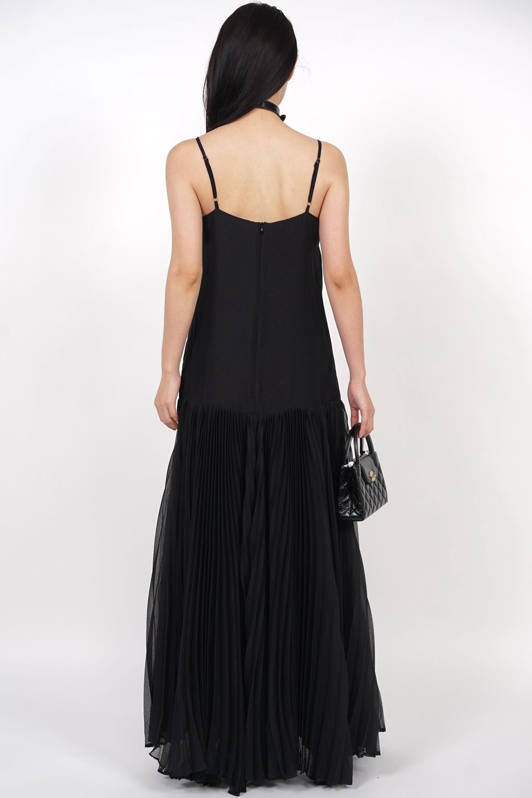 Pleated Flowy Dress in Black