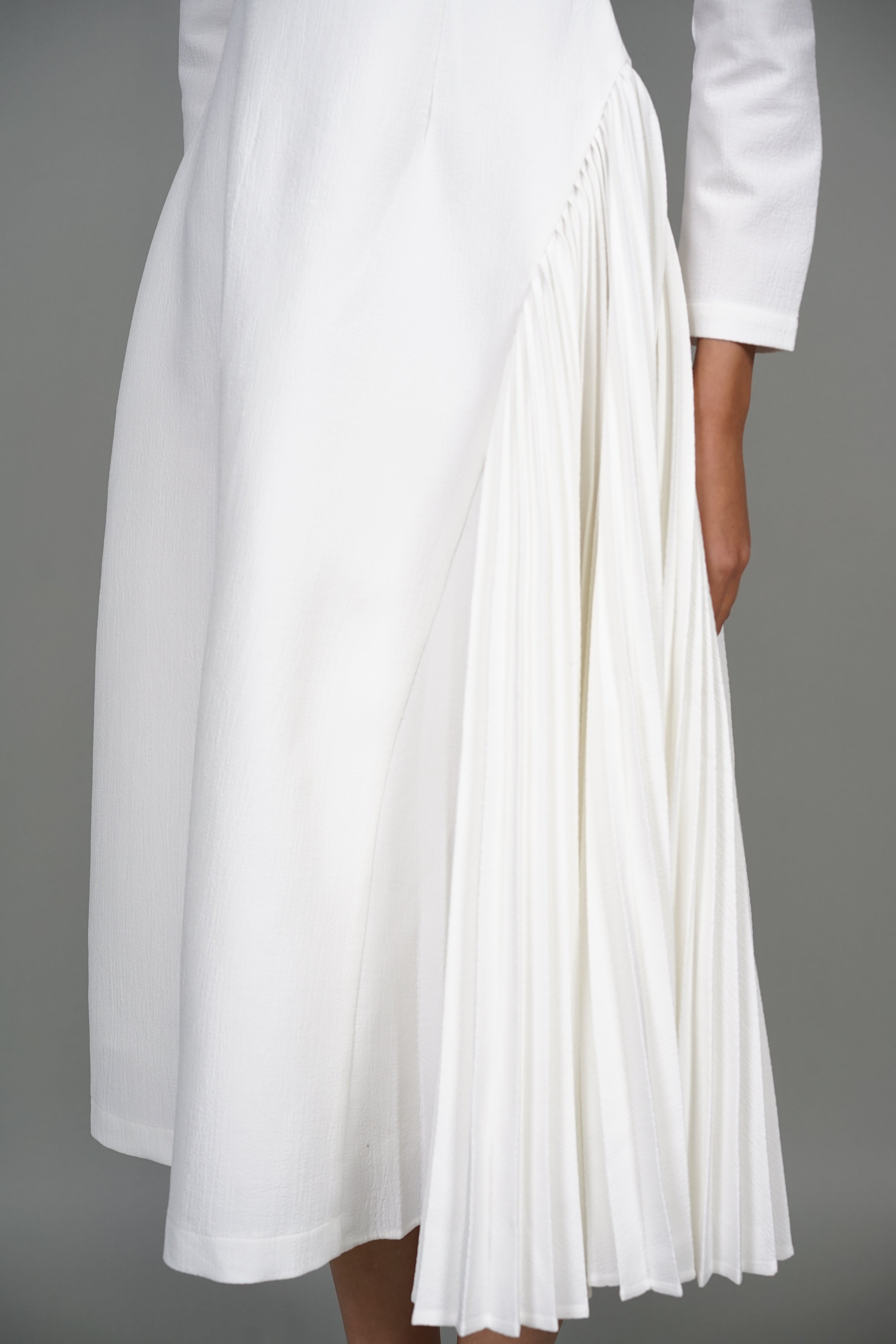 Tenzi Midi Dress in White