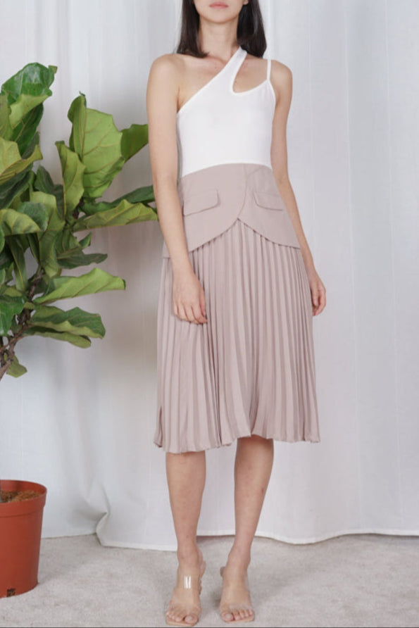 Ameiga Pleated Dress in Nude