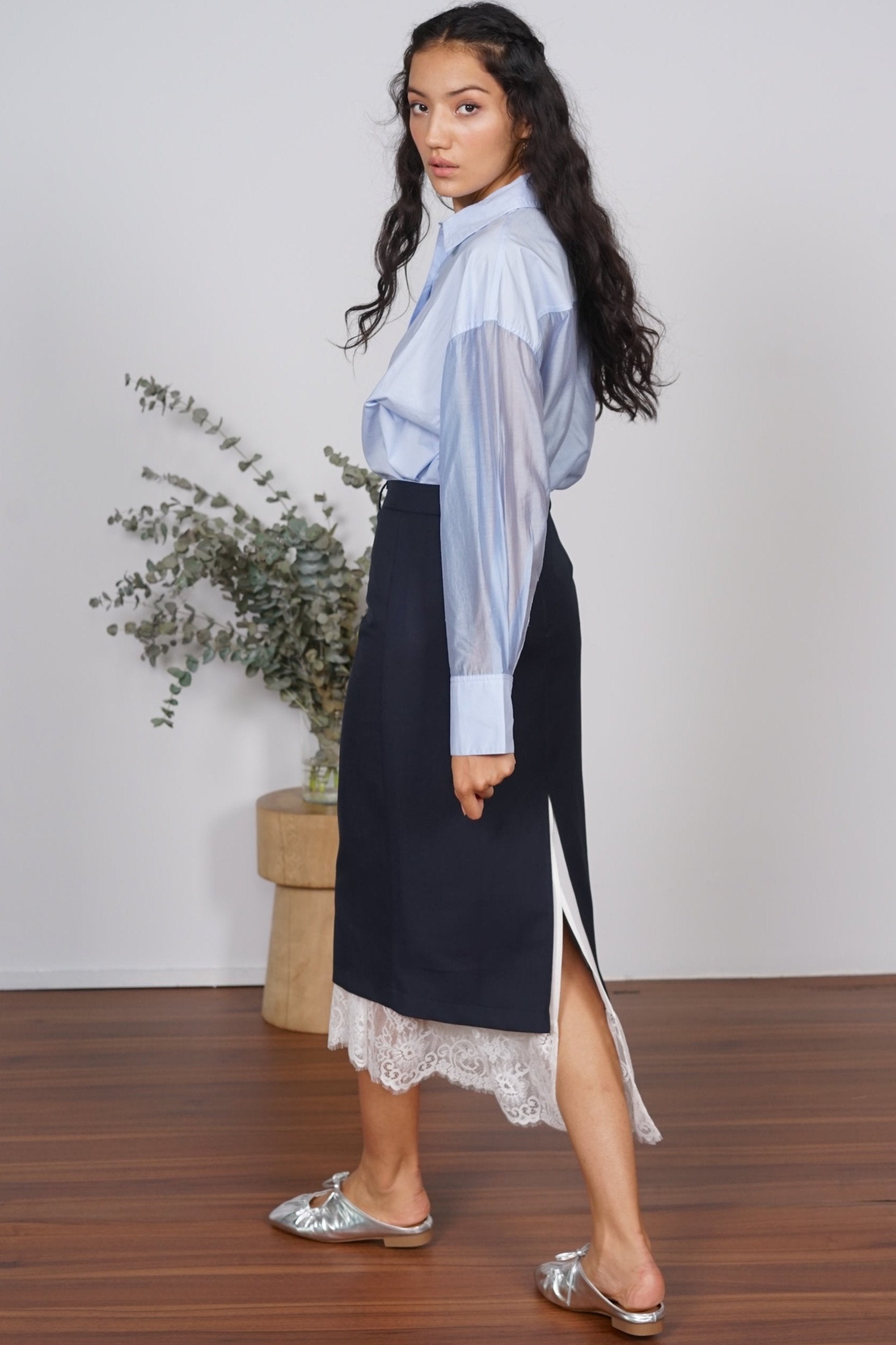 Dreamy Lace Skirt in Navy