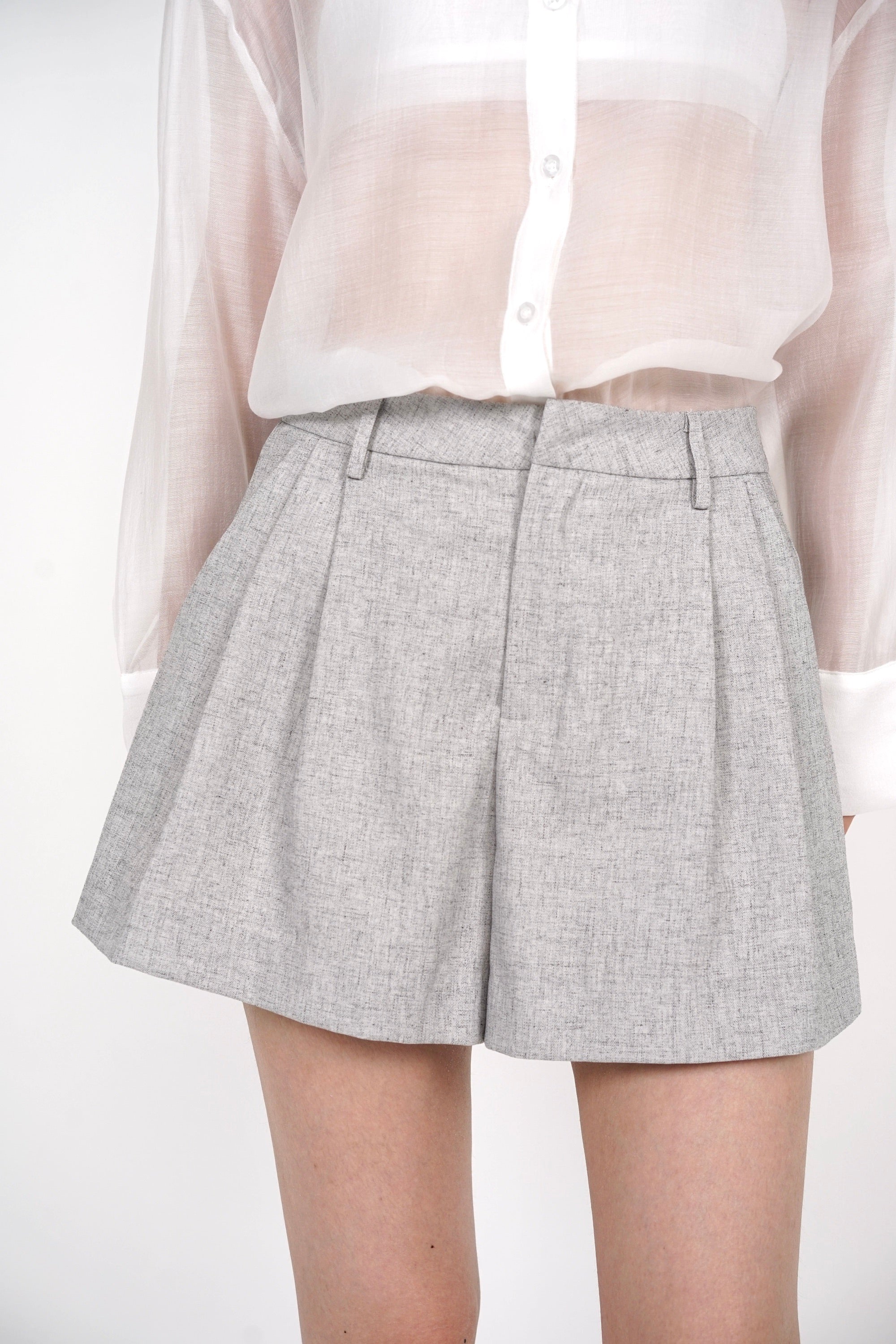 Flared Pleated Shorts in Oat