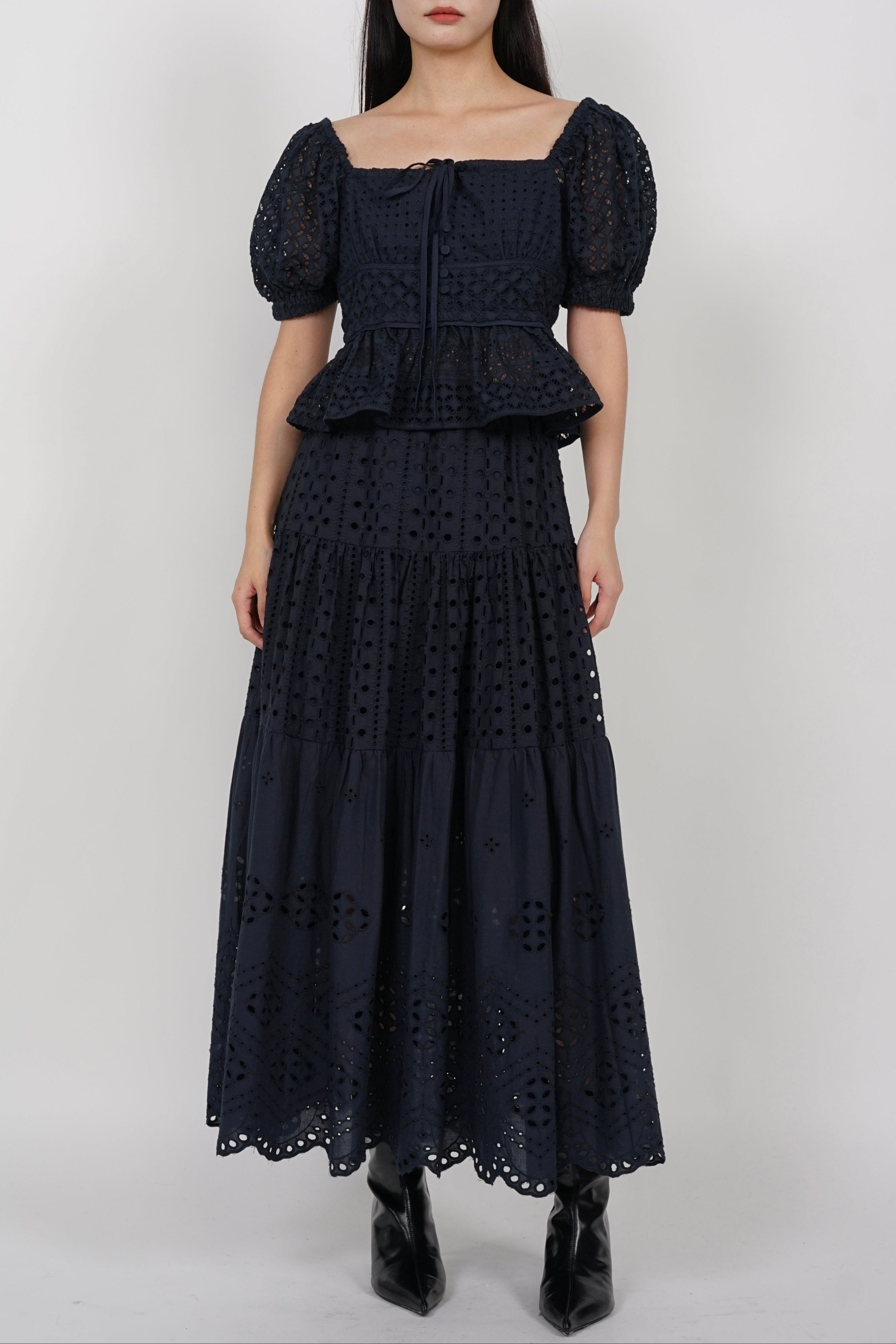 Puff Sleeve Eyelet Top in Midnight