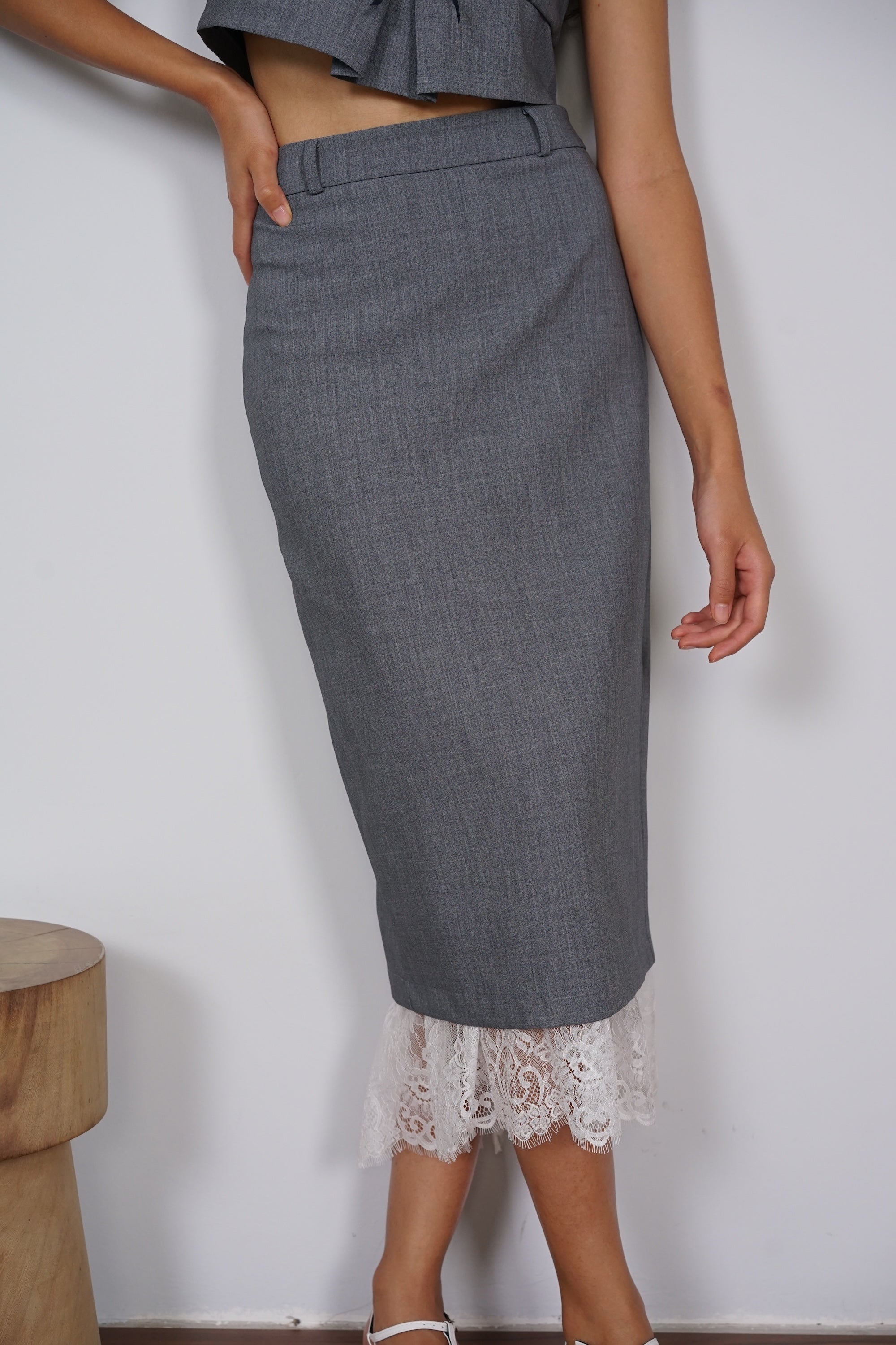 Dreamy Lace Skirt in Heather Grey