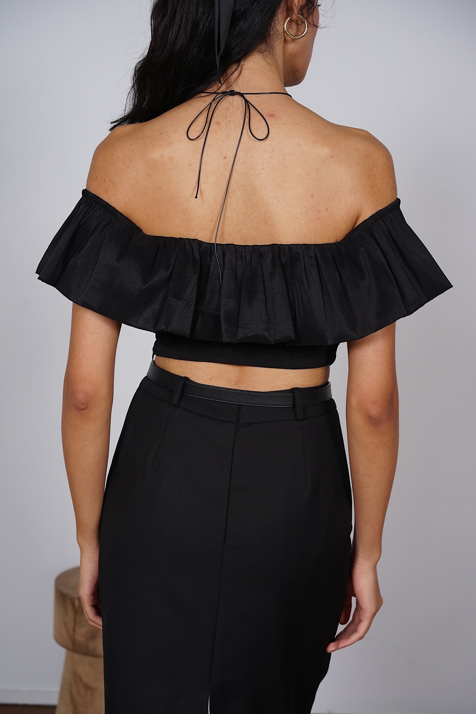 Off-Shoulder Top in Black
