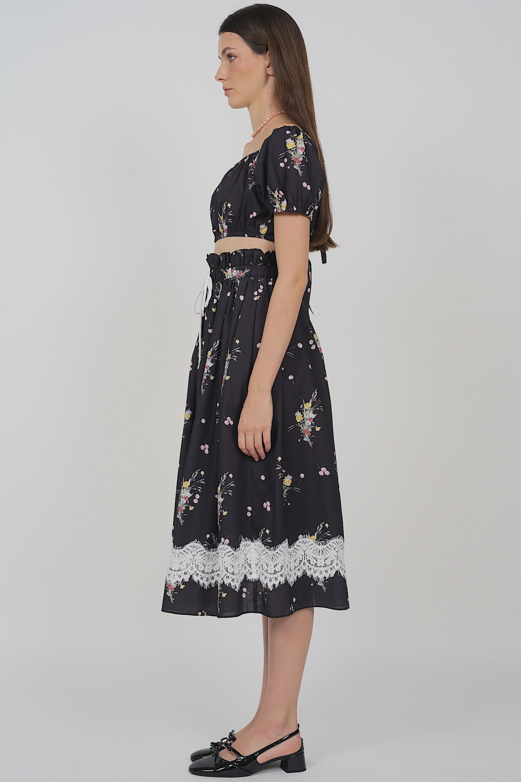 Gathered Elastic Waist Skirt in Black Floral