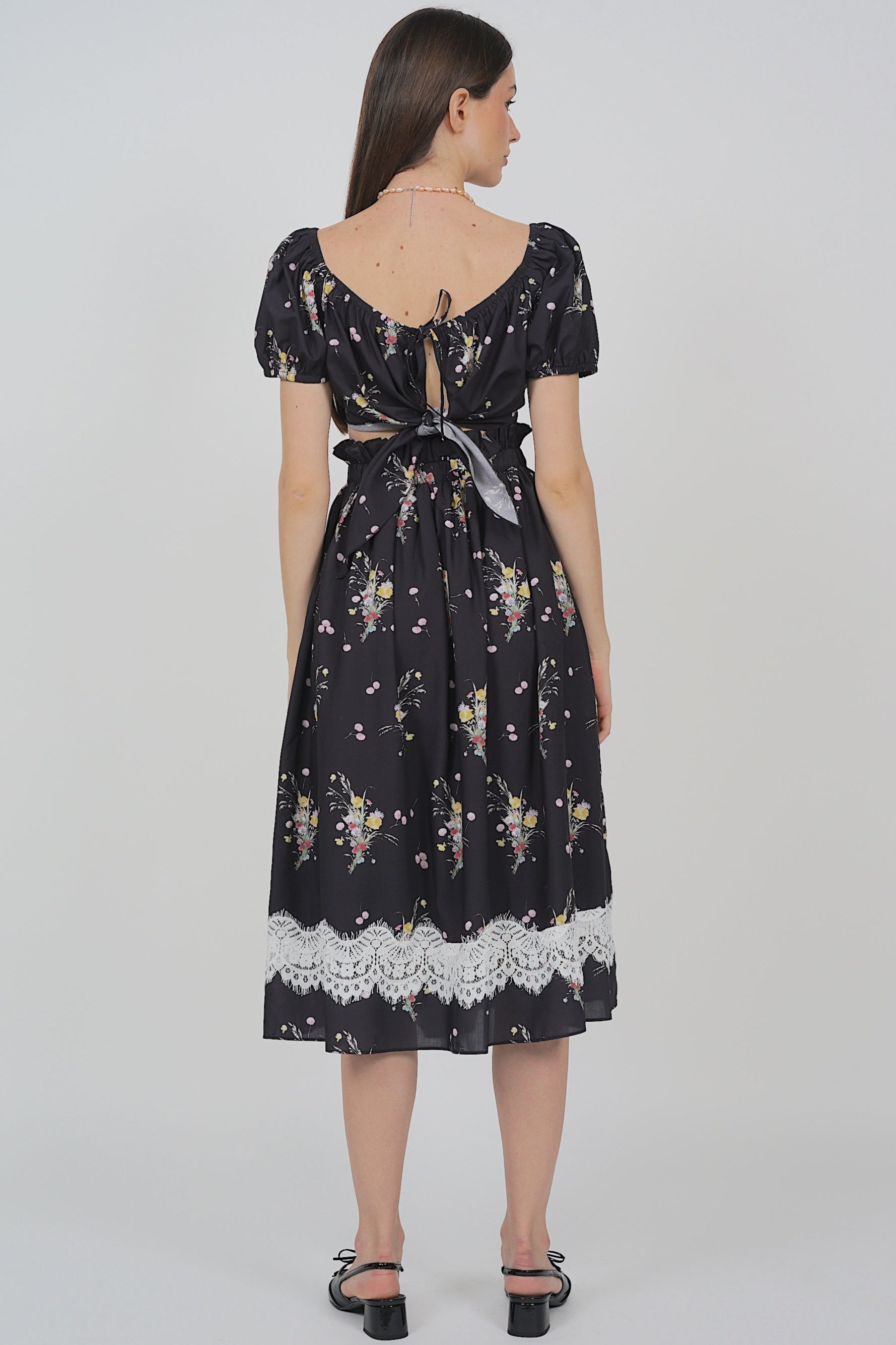 Gathered Elastic Waist Skirt in Black Floral