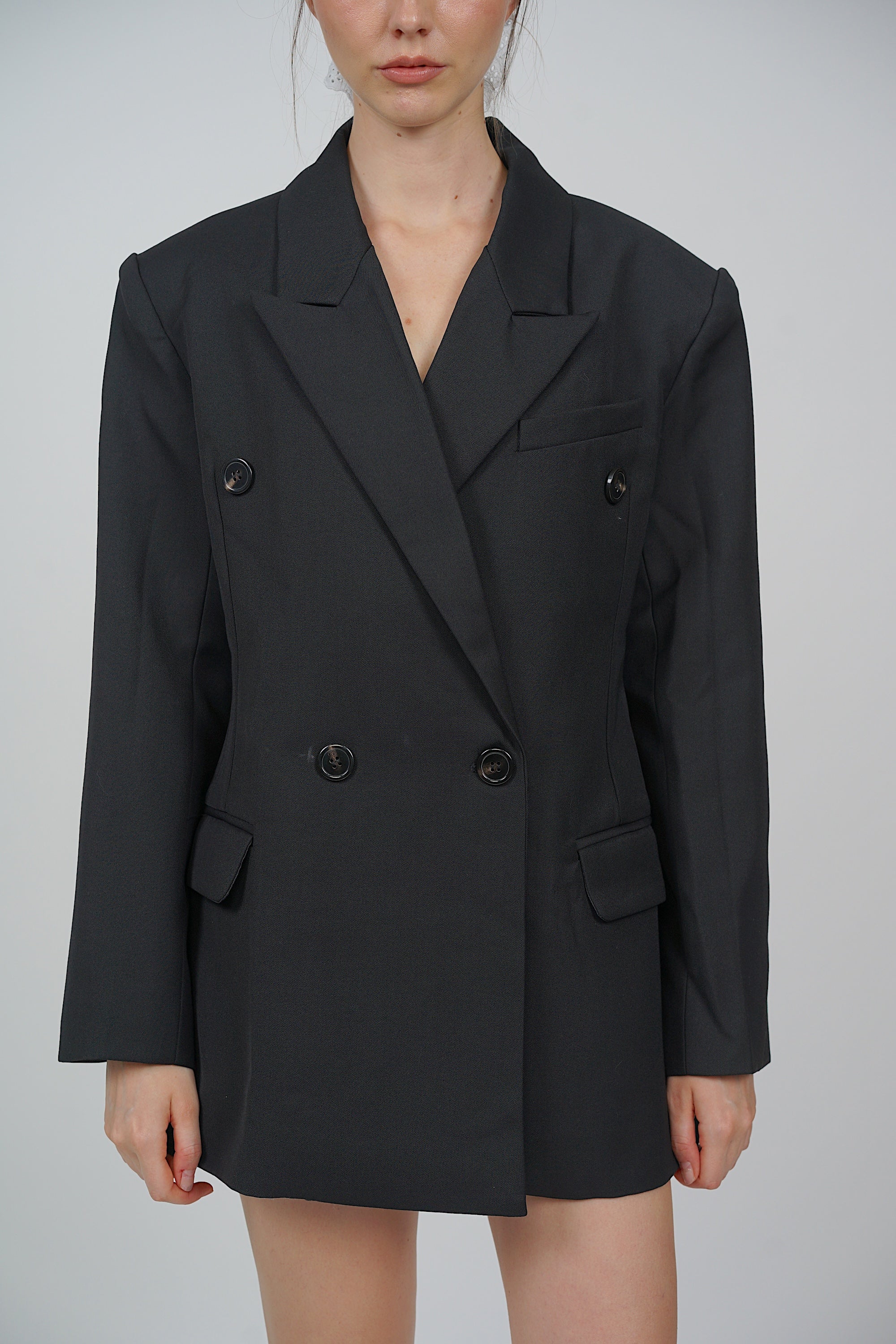 Oversized Peak Lapel Blazer in Black