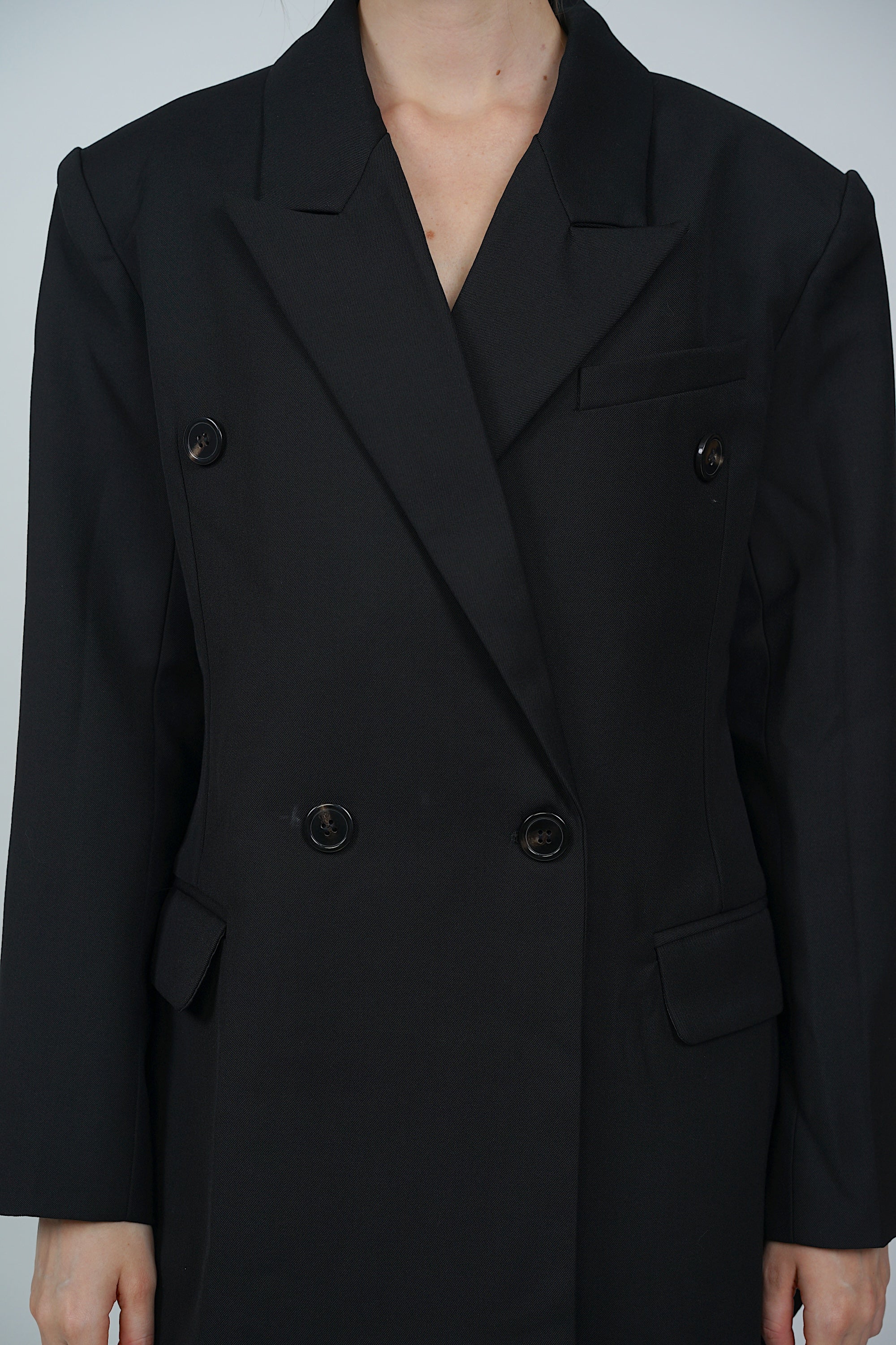 Oversized Peak Lapel Blazer in Black