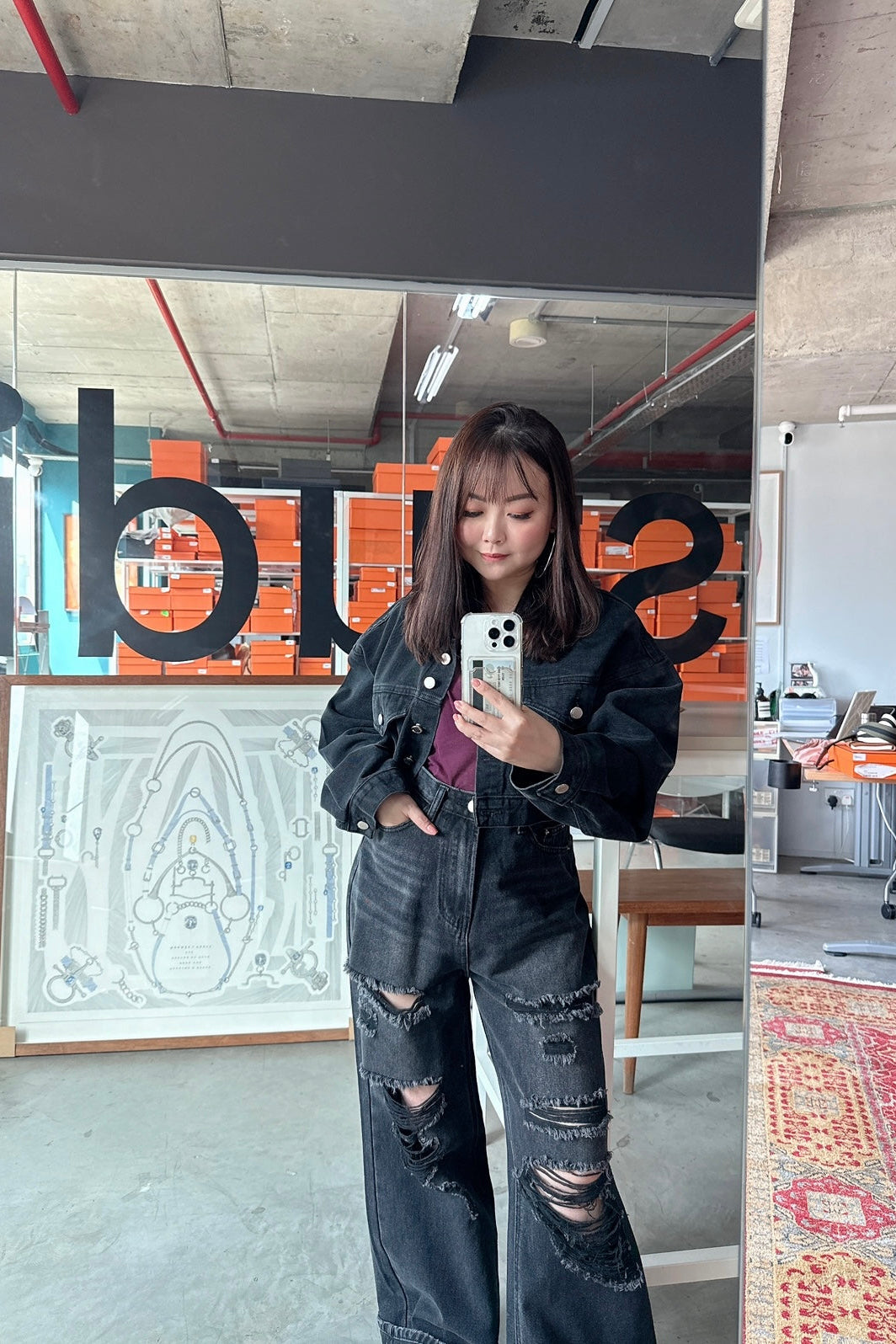 Relaxed Cropped Denim Jacket in Black