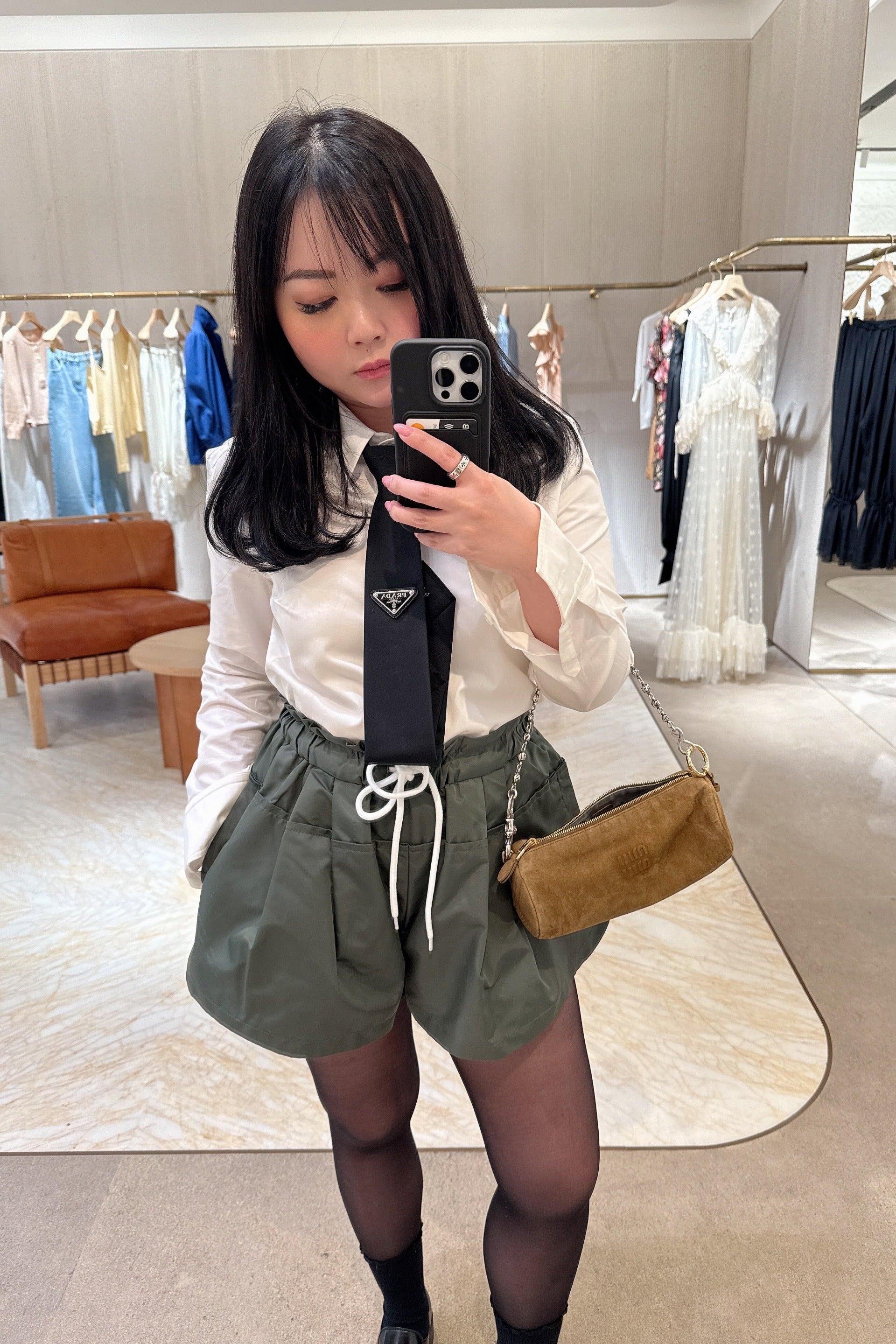 Drawstring Waist Shorts in Army Green