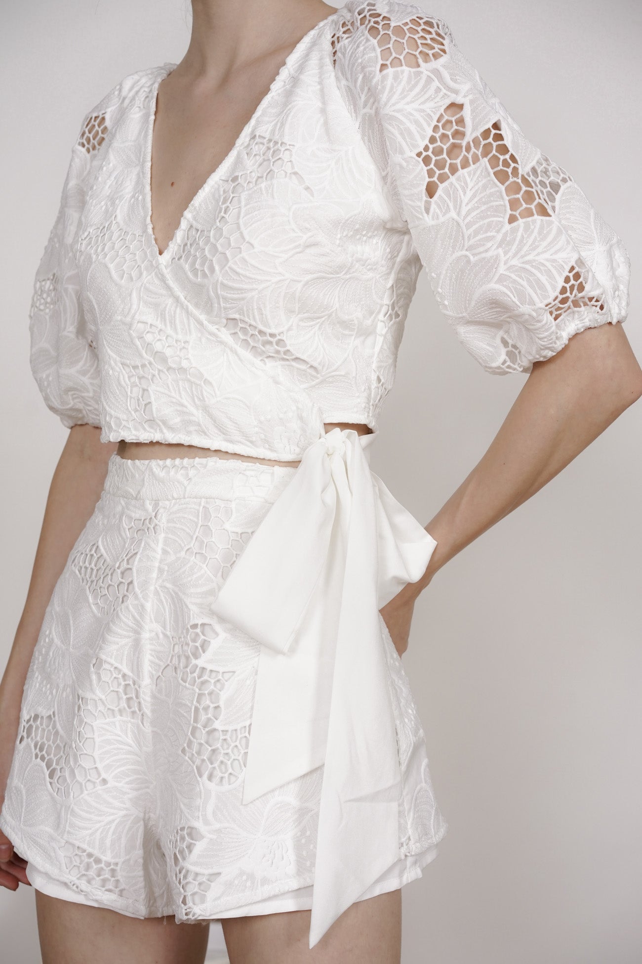 Wendolyn Lace Tie Top in White