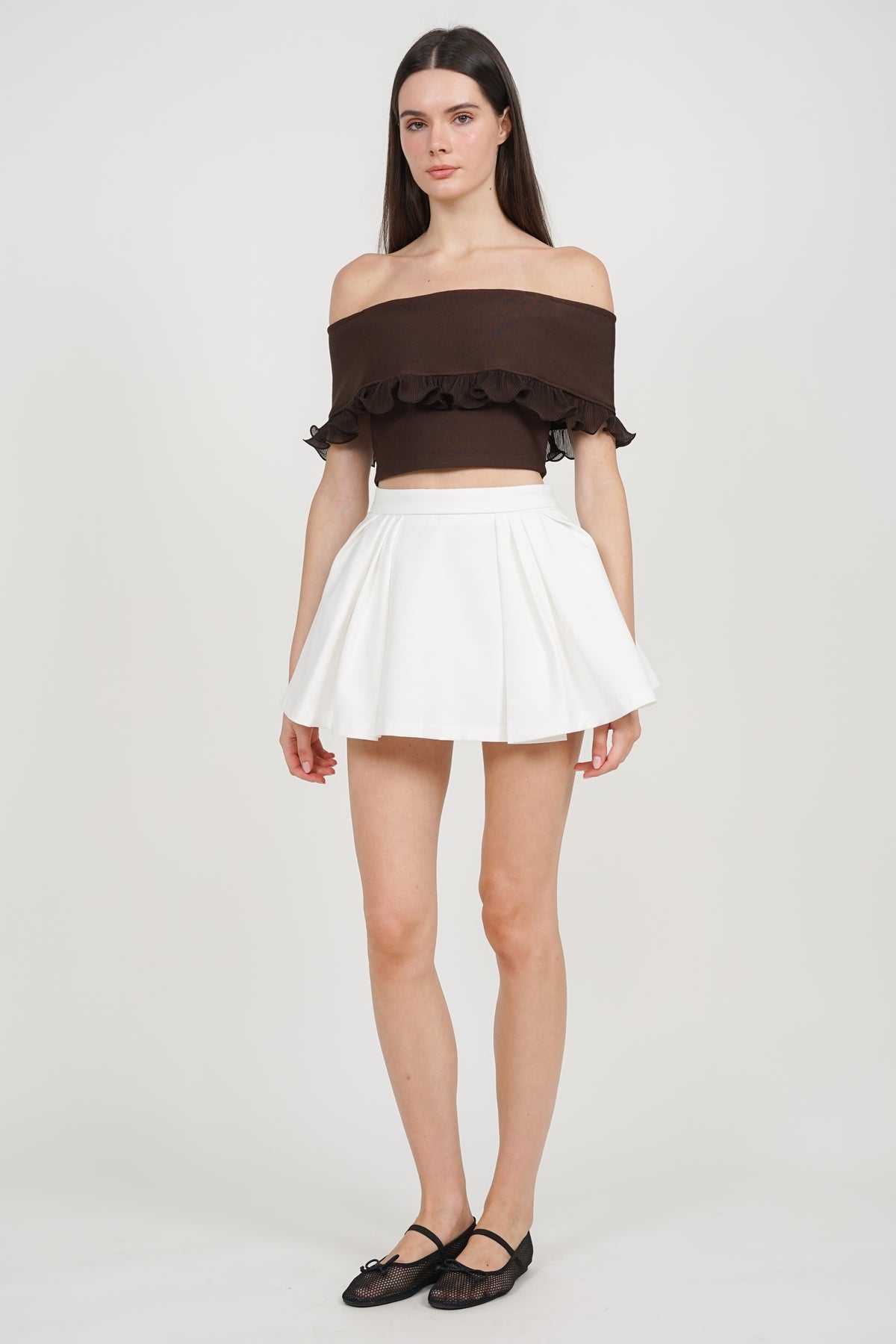 Off-Shoulder Ruffled Frill-Hem Top in Cafe