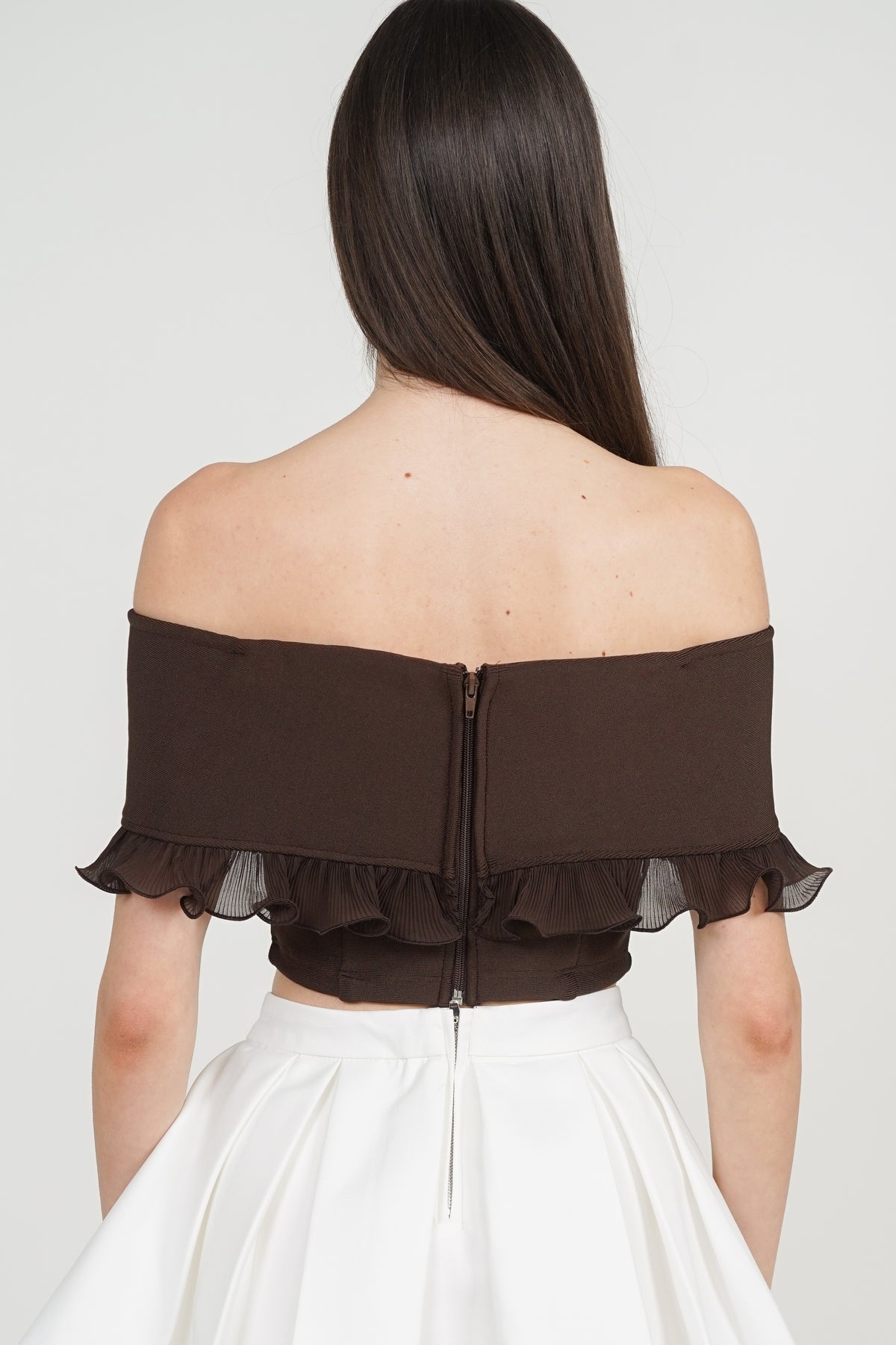 Off-Shoulder Ruffled Frill-Hem Top in Cafe