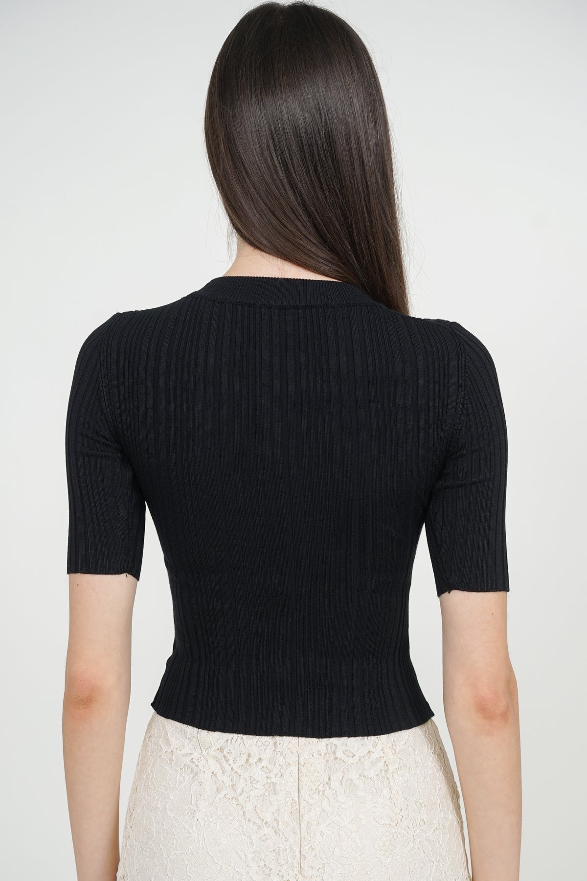 Round Neck Ribbed Knit Top in Black