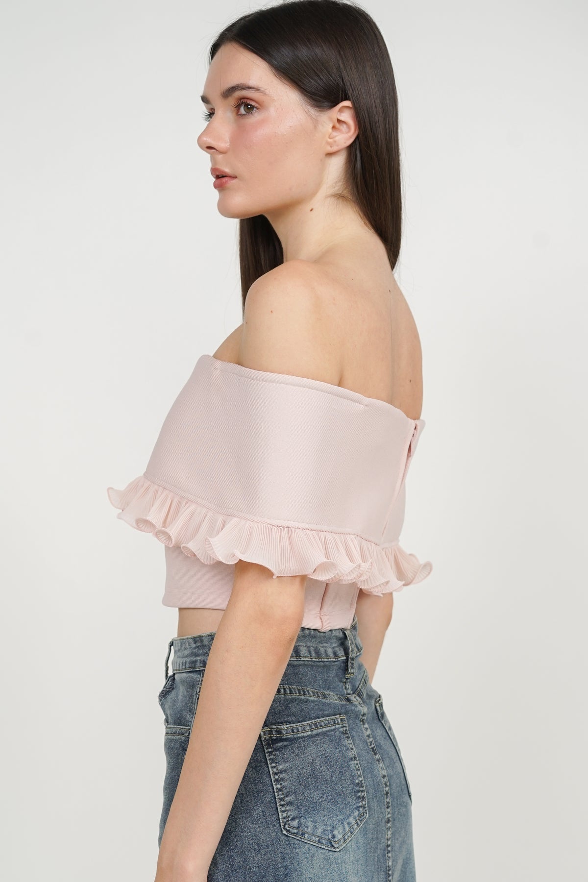 Off-Shoulder Ruffled Frill-Hem Top in Sakura
