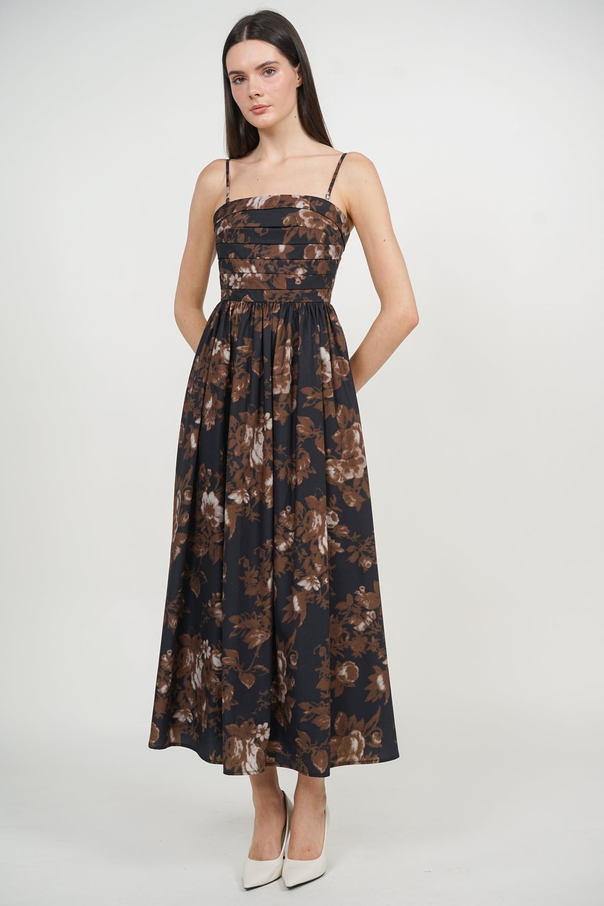 Maxi Pleated Flare Dress in Black Floral