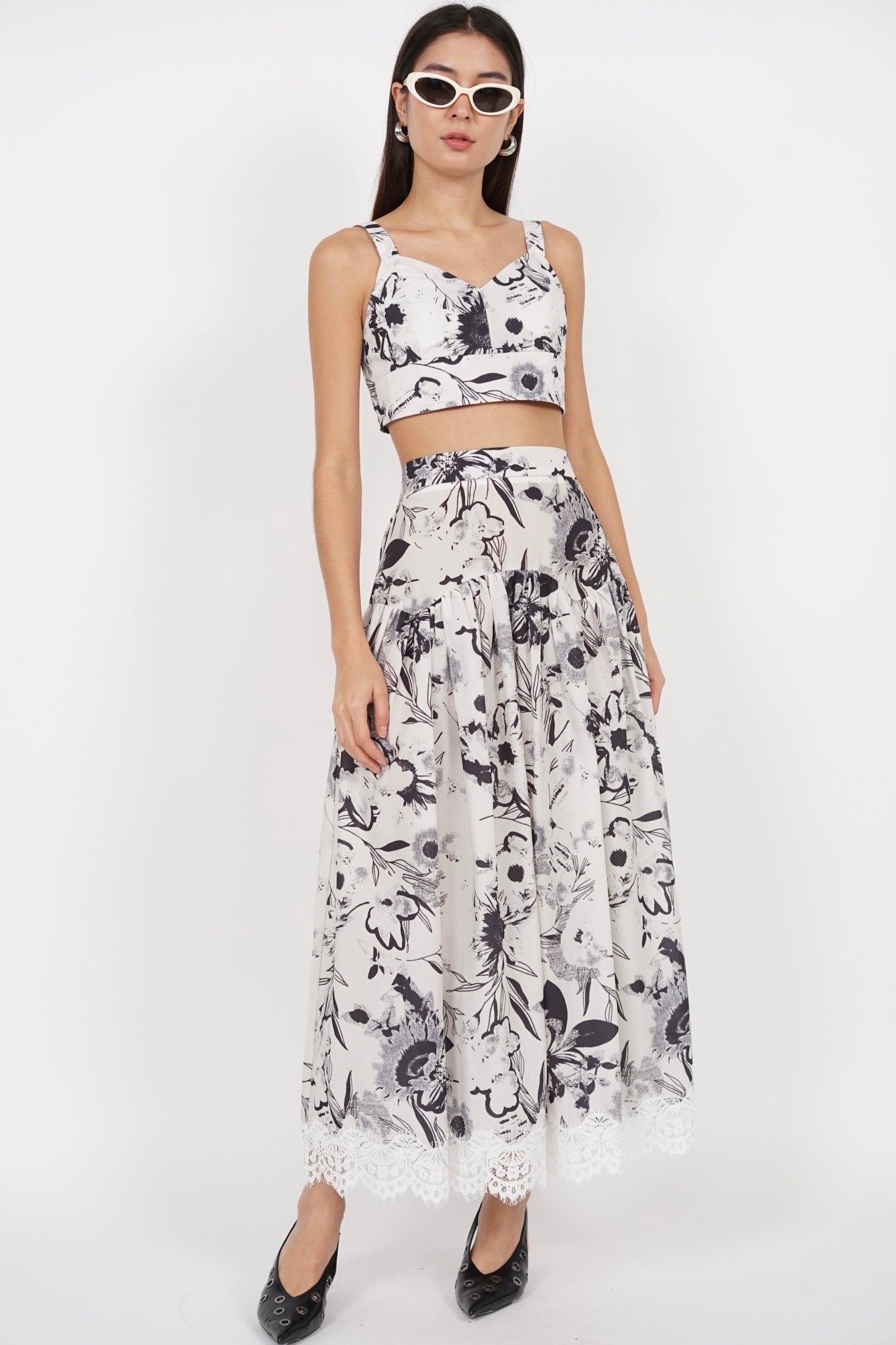 Padded Crop Top in White Floral
