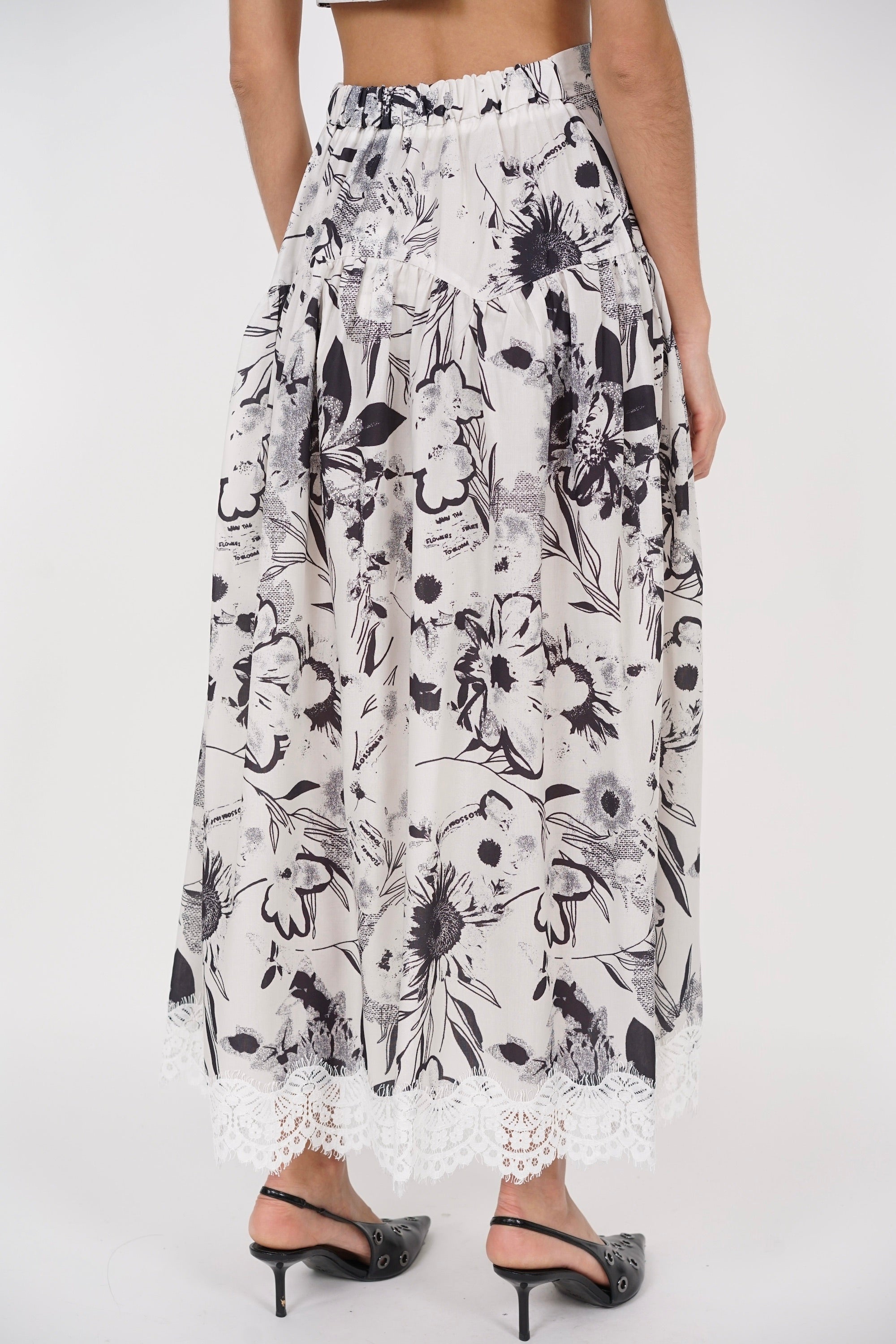 Flare Lace Trim Skirt in White Floral